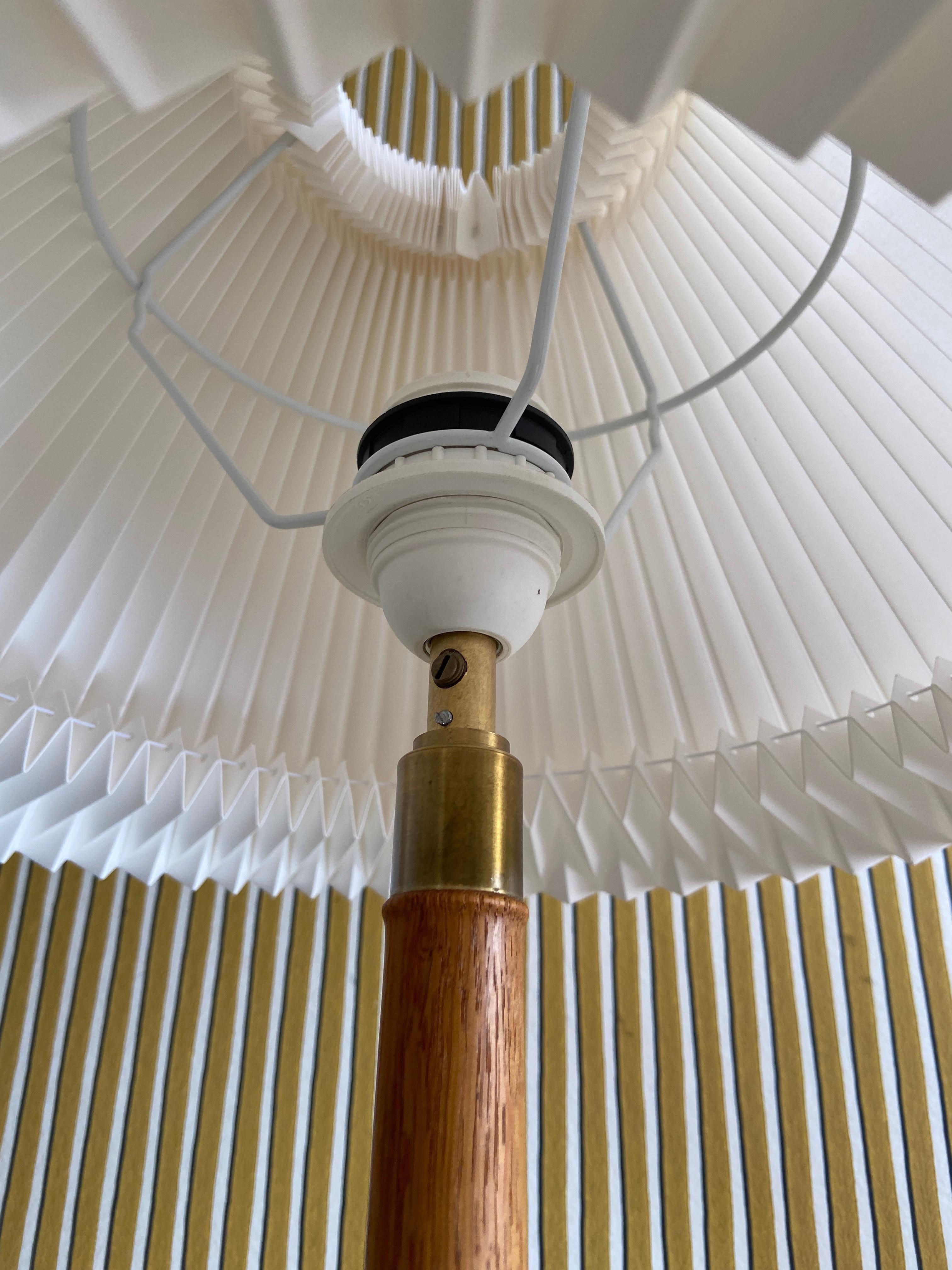 pleated paper table lamp