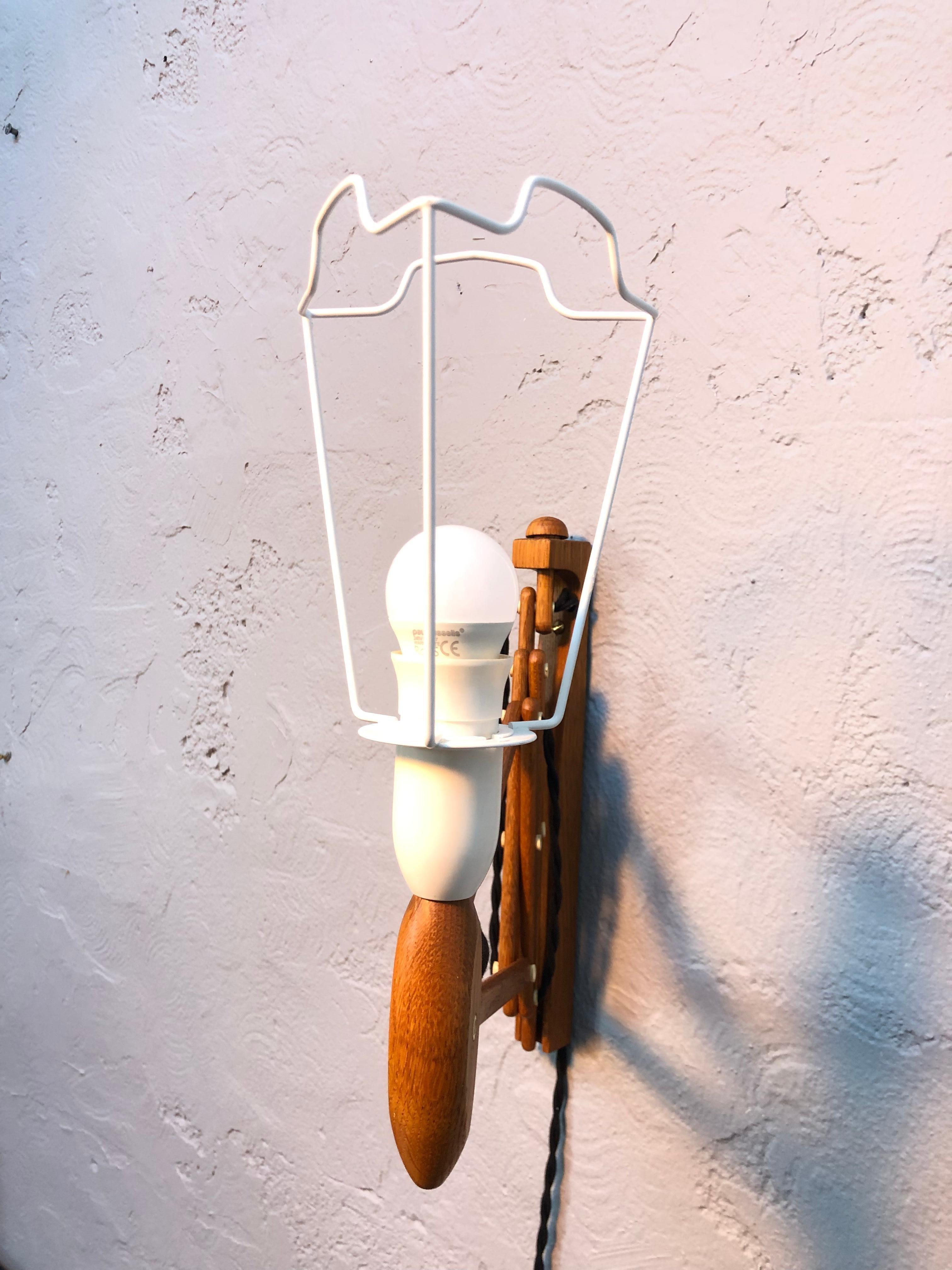 Vintage Le Klint Scissor Lamp in Oak from the 1956s 7
