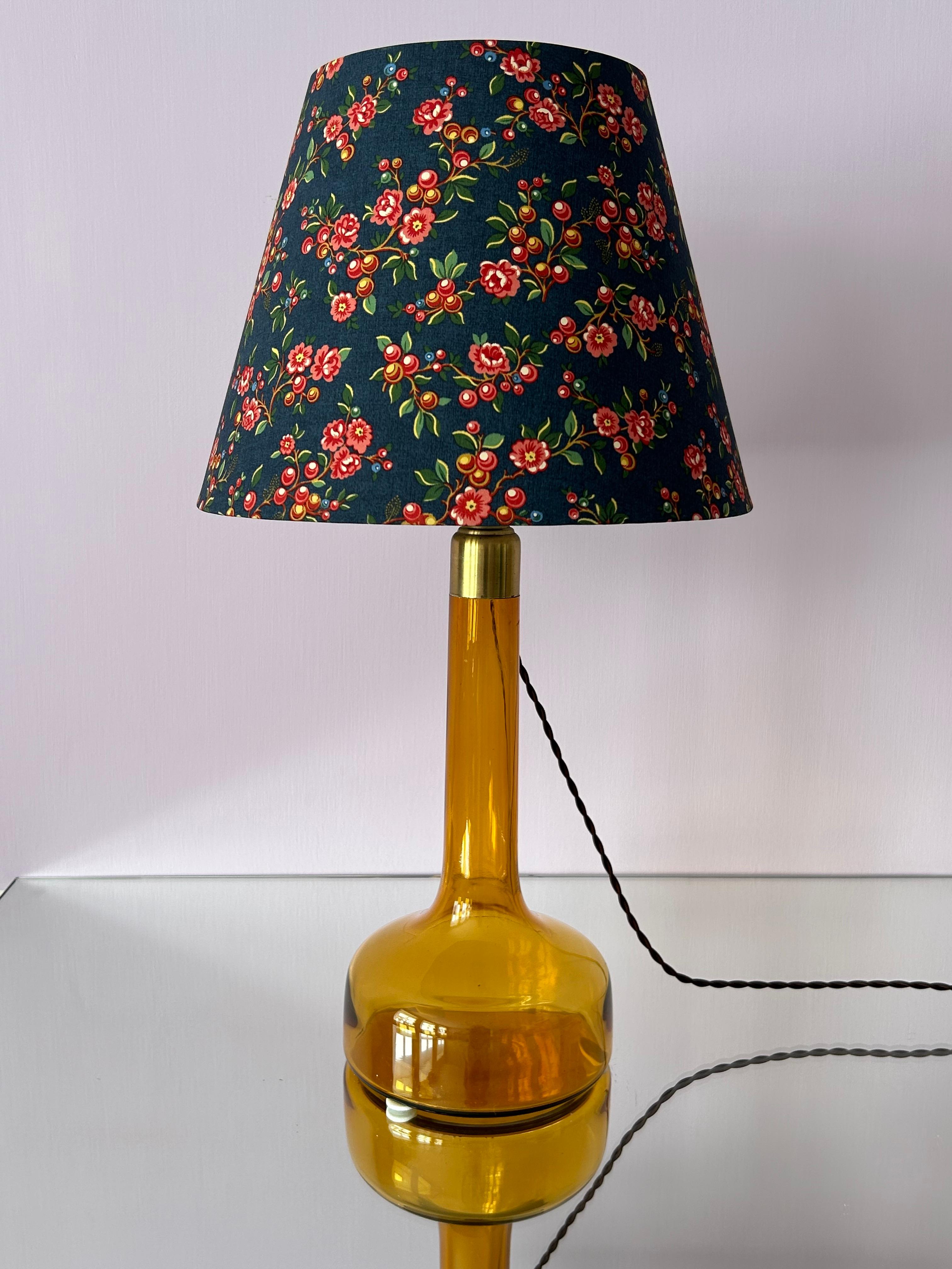 Textile Vintage Le Klint Table Lamp in Amber with Floral Shade, Denmark, 20th Century For Sale