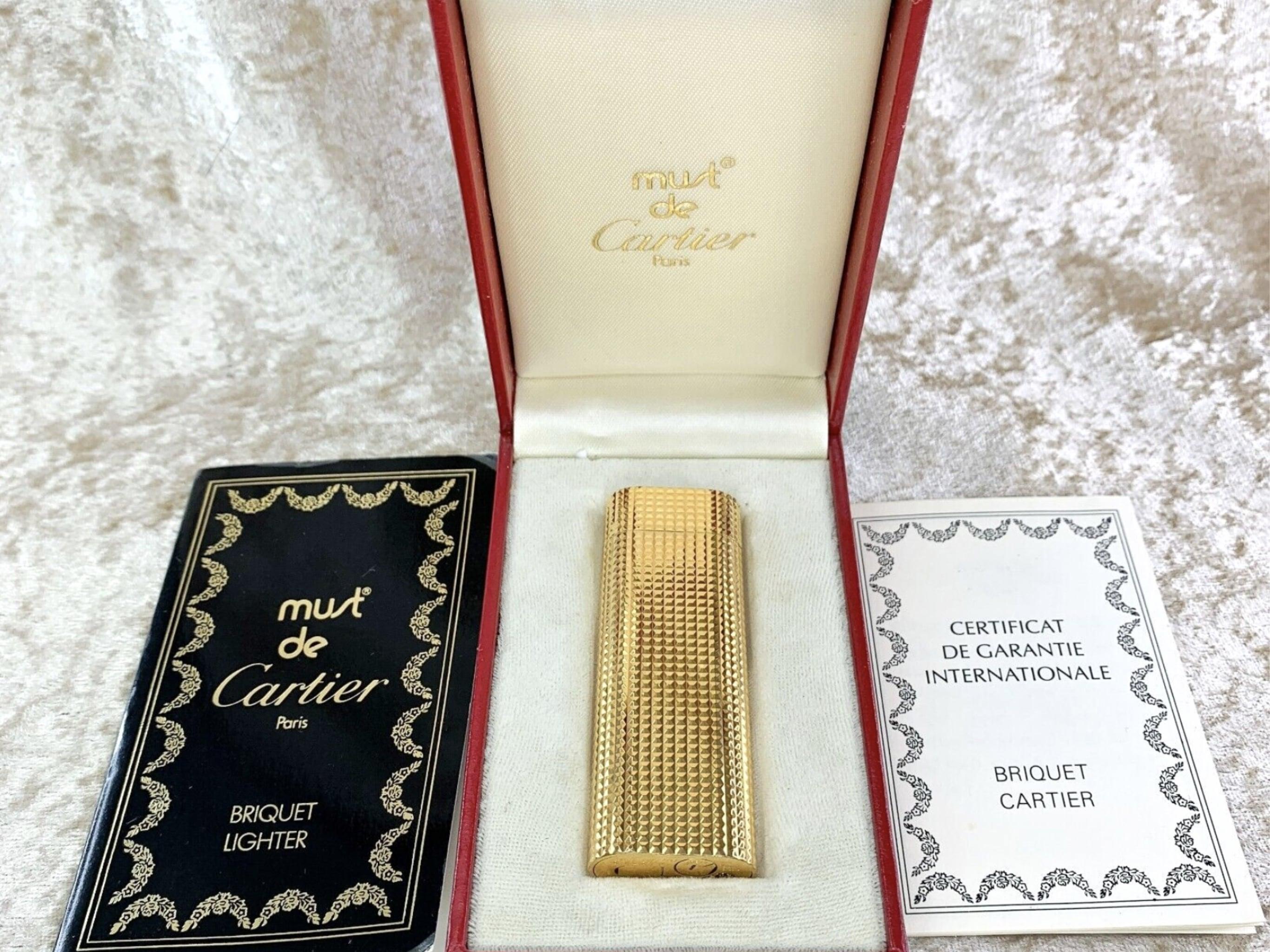Vintage Le Must de Cartier 18k Gold Plated Pyramid Cut Lighter, circa 1980 In Excellent Condition In New York, NY