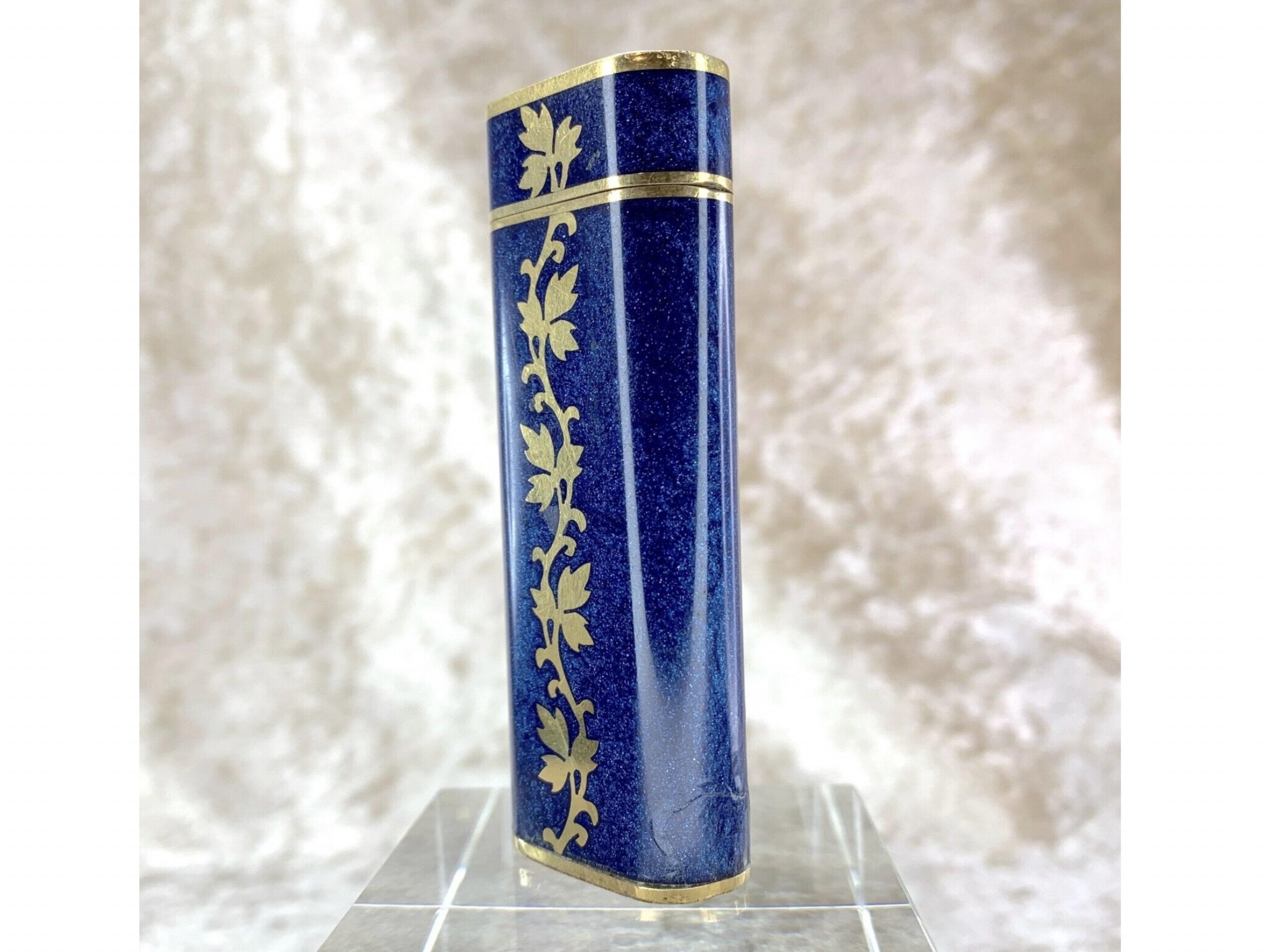 Vintage Le Must de Cartier Rare Blue Lacquer & 18k Gold Flower Oriental Pattern In Excellent Condition In New York, NY
