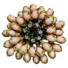 Vintage Le Triomphe 14K Rosa Koralle Grün Turmalin Diamant Floral Spray Brosche