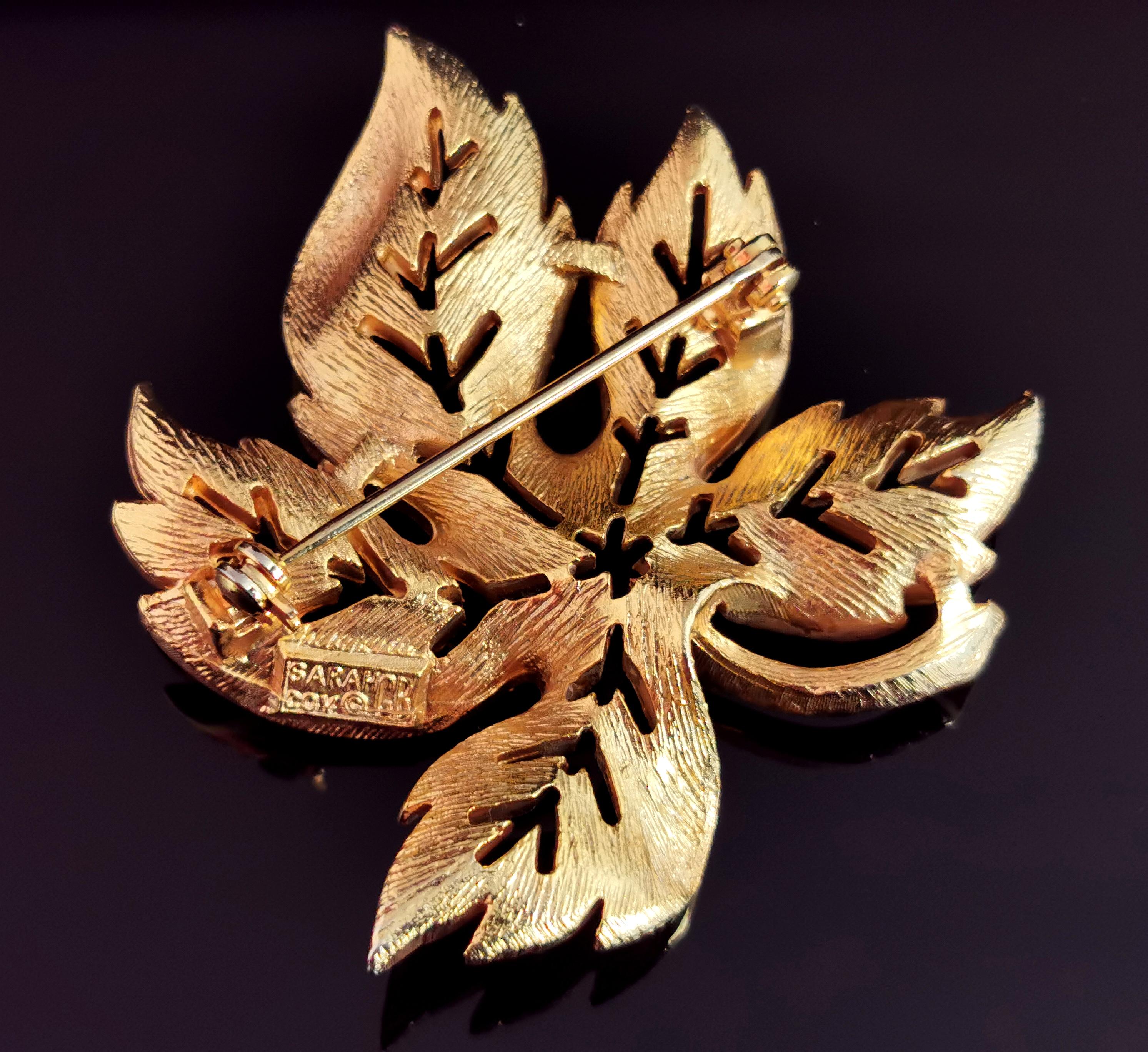 Women's Vintage leaf brooch, gold tone, Sarah Coventry 