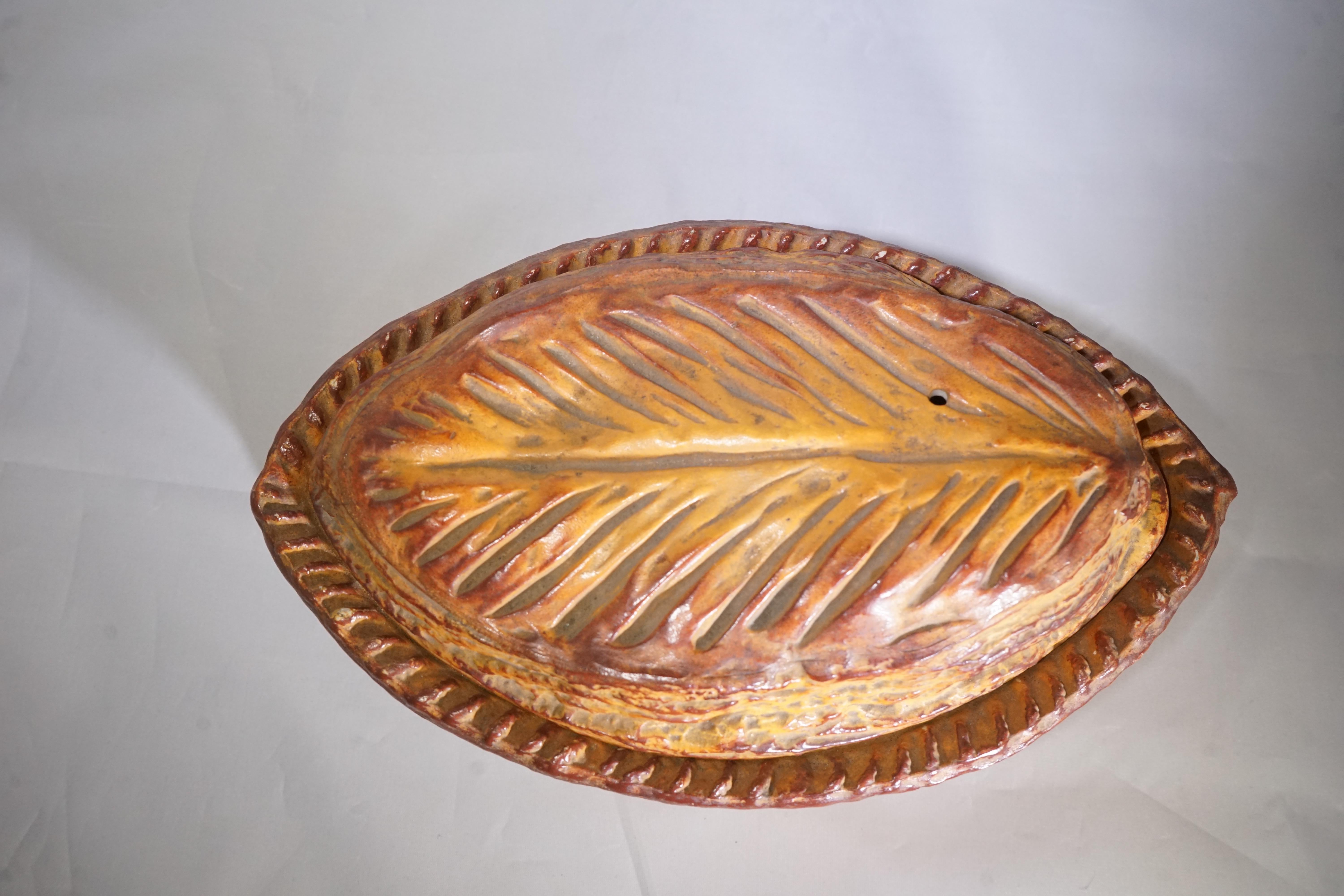 20th Century Vintage Leaf Design Brown Terracotta Casserole Dish