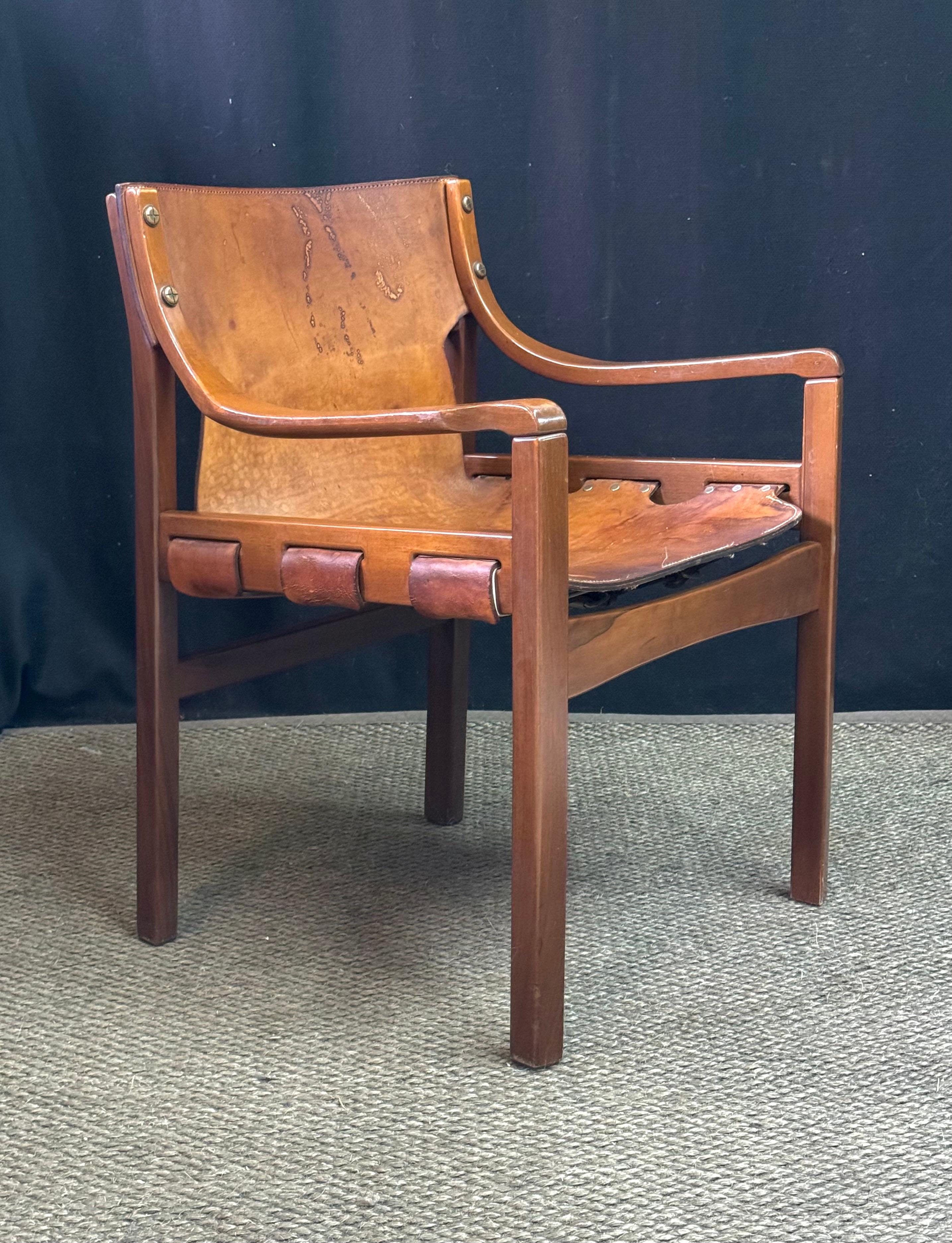 Vintage-Sessel aus Leder und Bugholz des brasilianischen Designers Sergio Rodrigues (Mitte des 20. Jahrhunderts) im Angebot