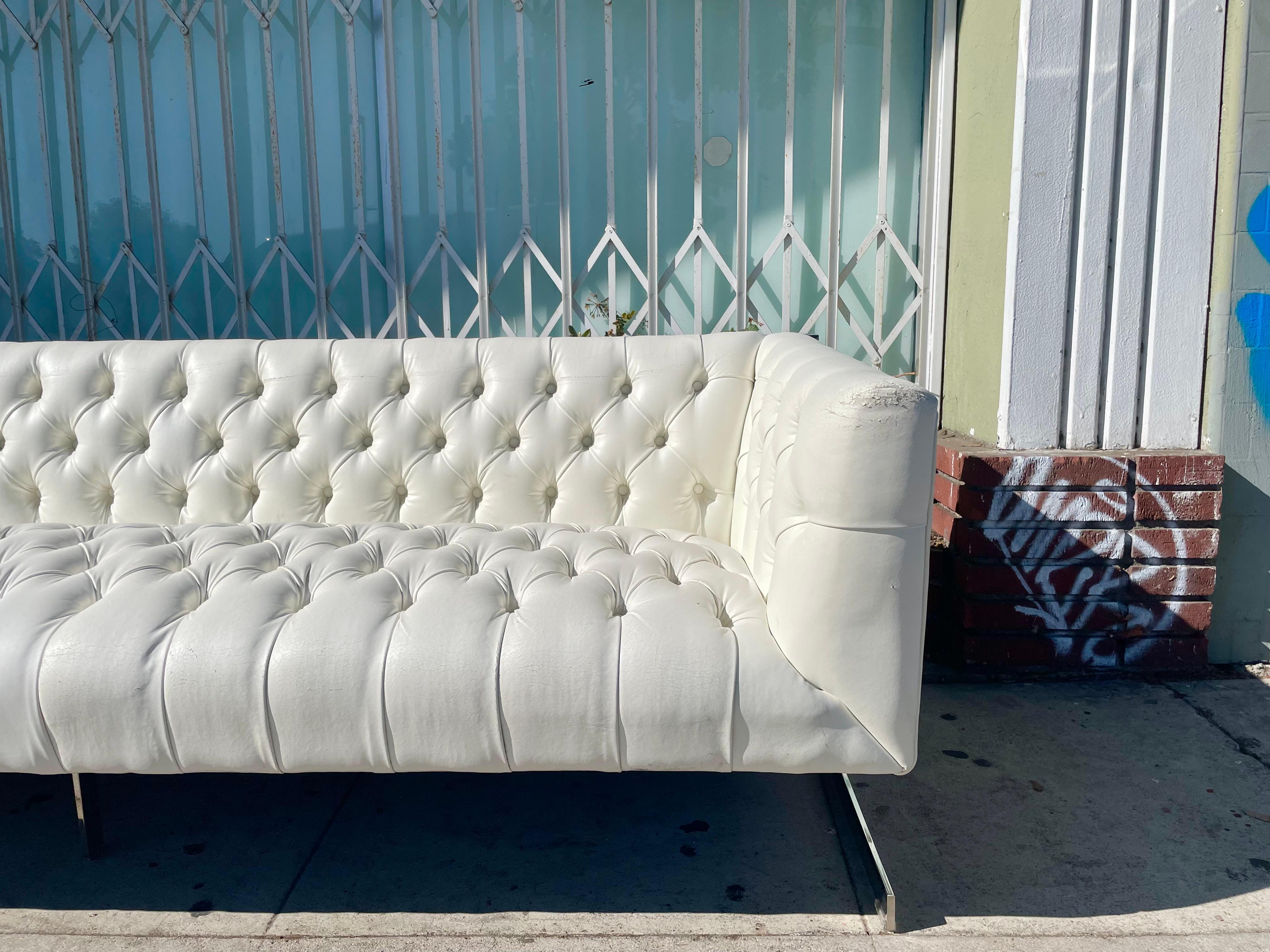 Vintage Leather and Chrome Chesterfield Sofa Styled After Milo Baughman In Good Condition For Sale In North Hollywood, CA