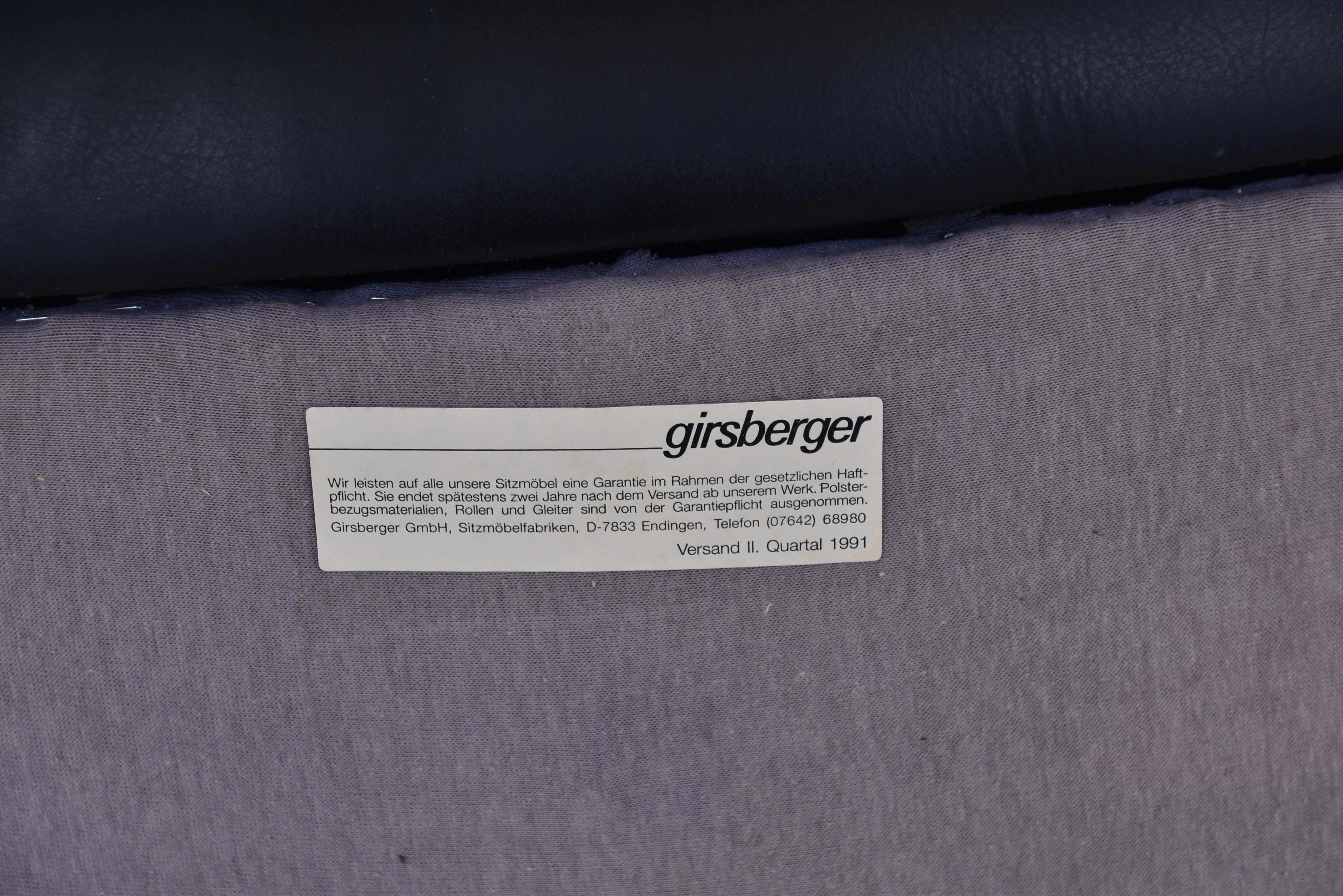 Set of 3 leather and chrome 'eurochairs' by Girsberger Germany.

Each chair has a three part leather cushions mounted on a elegant chrome base. 

Good condition.

Can be used as a three seater sofa or as three separate chairs.

1970s -