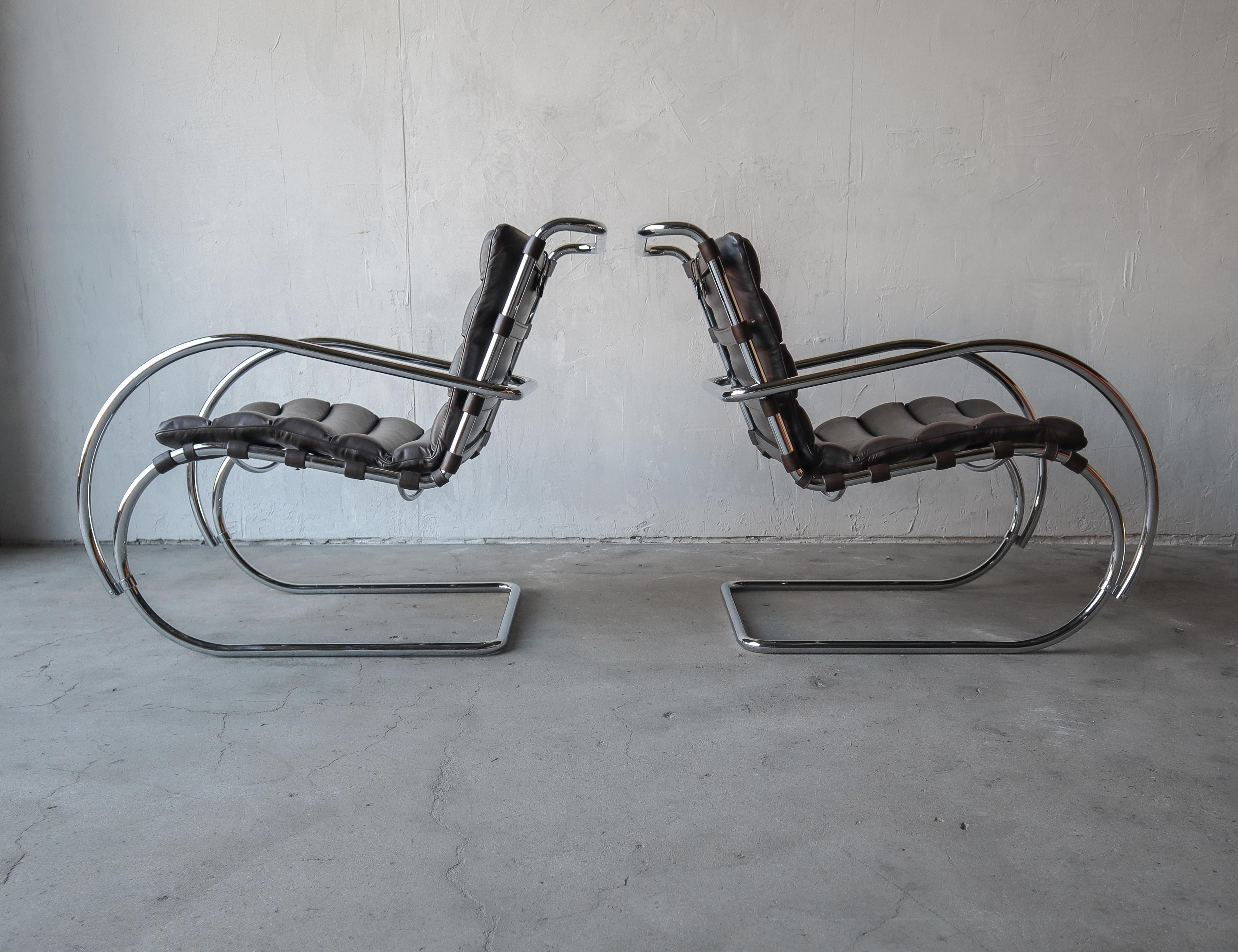 20th Century Pair of Vintage Leather and Chrome Knoll MR Lounge Arm Chairs