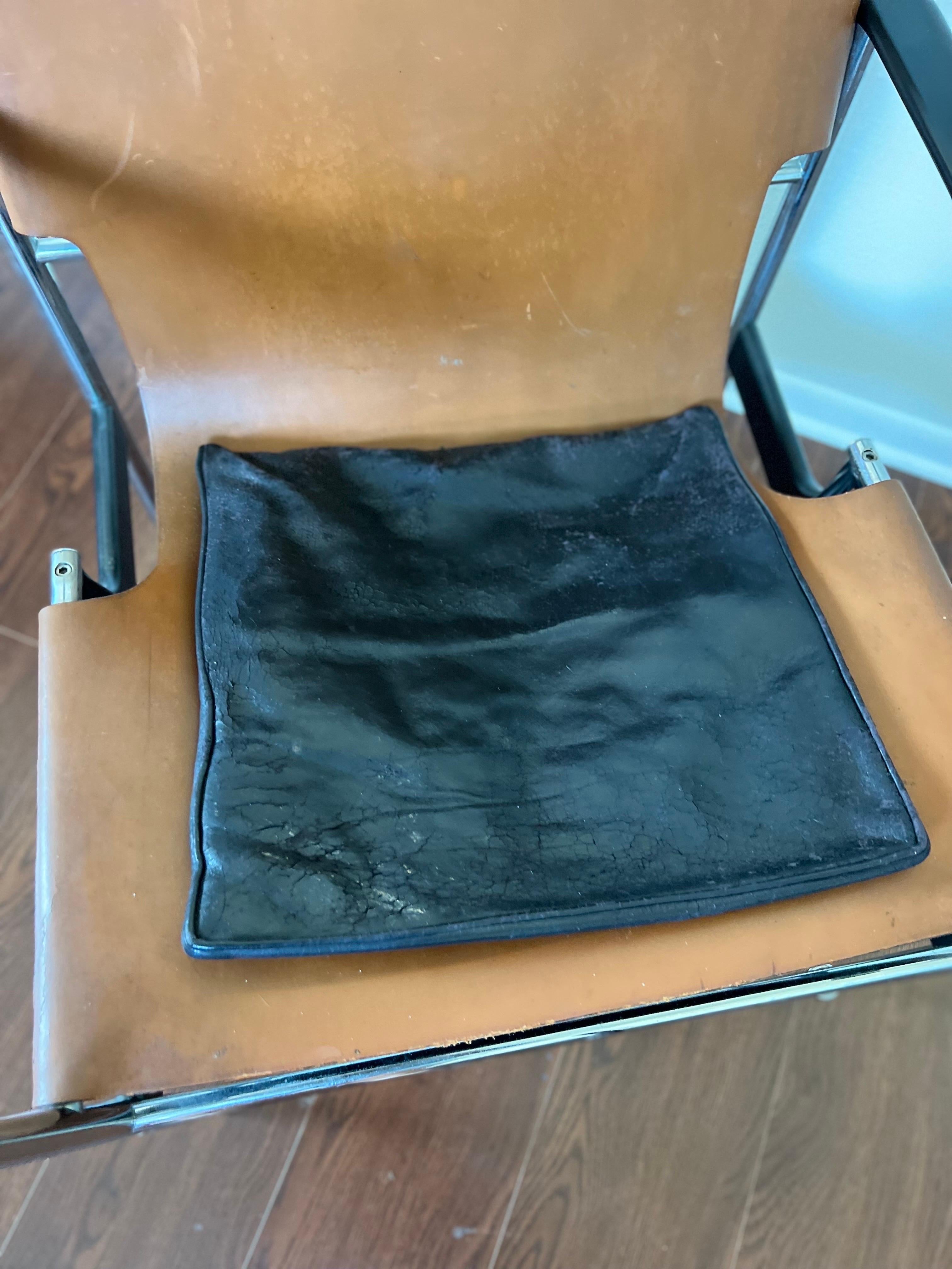 Vintage Leather and Chrome Sling Lounge Chair by Charles Pollock for Knoll In Good Condition For Sale In Houston, TX