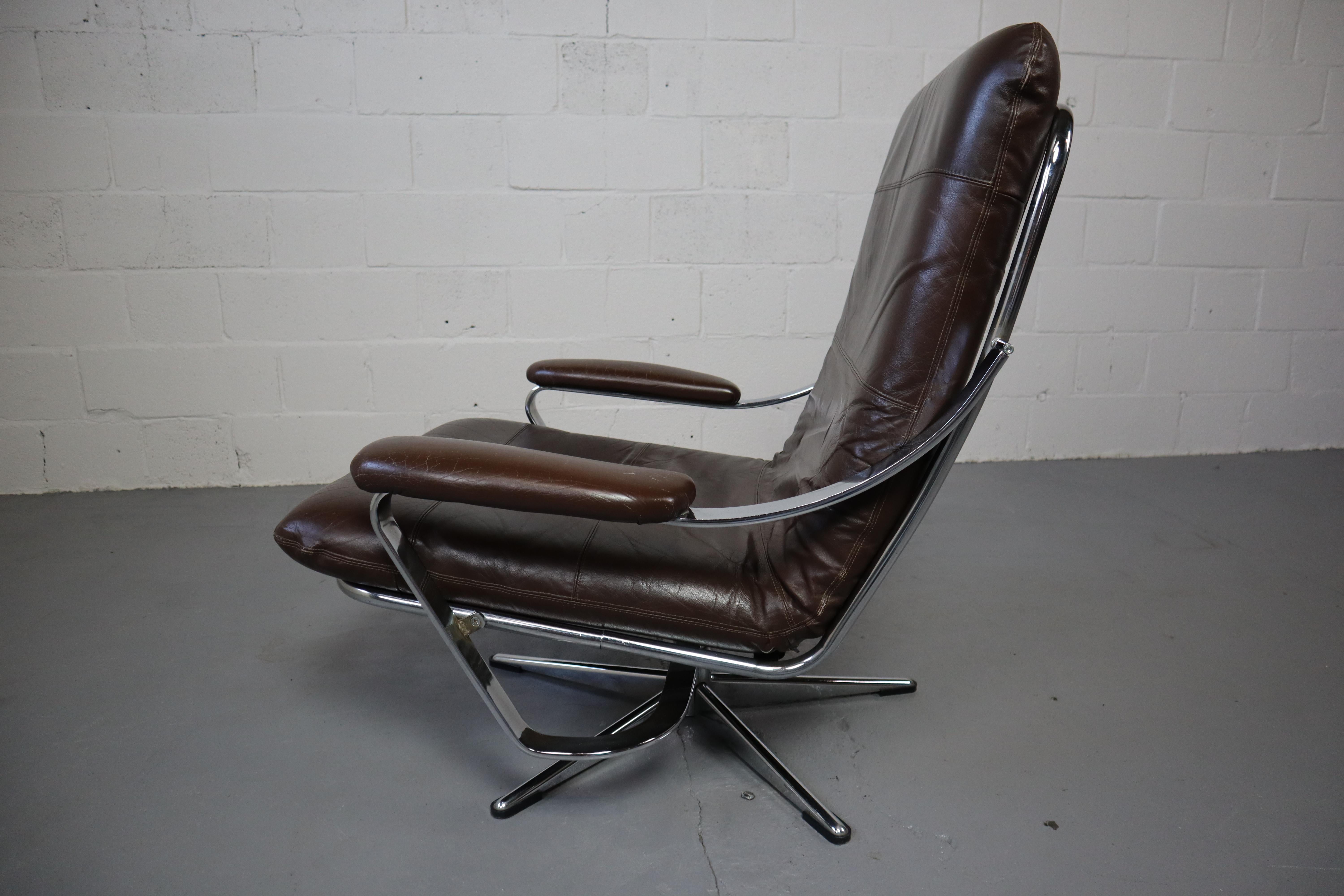 Drehbarer Loungesessel aus Leder und Chrom im Vintage-Stil 4