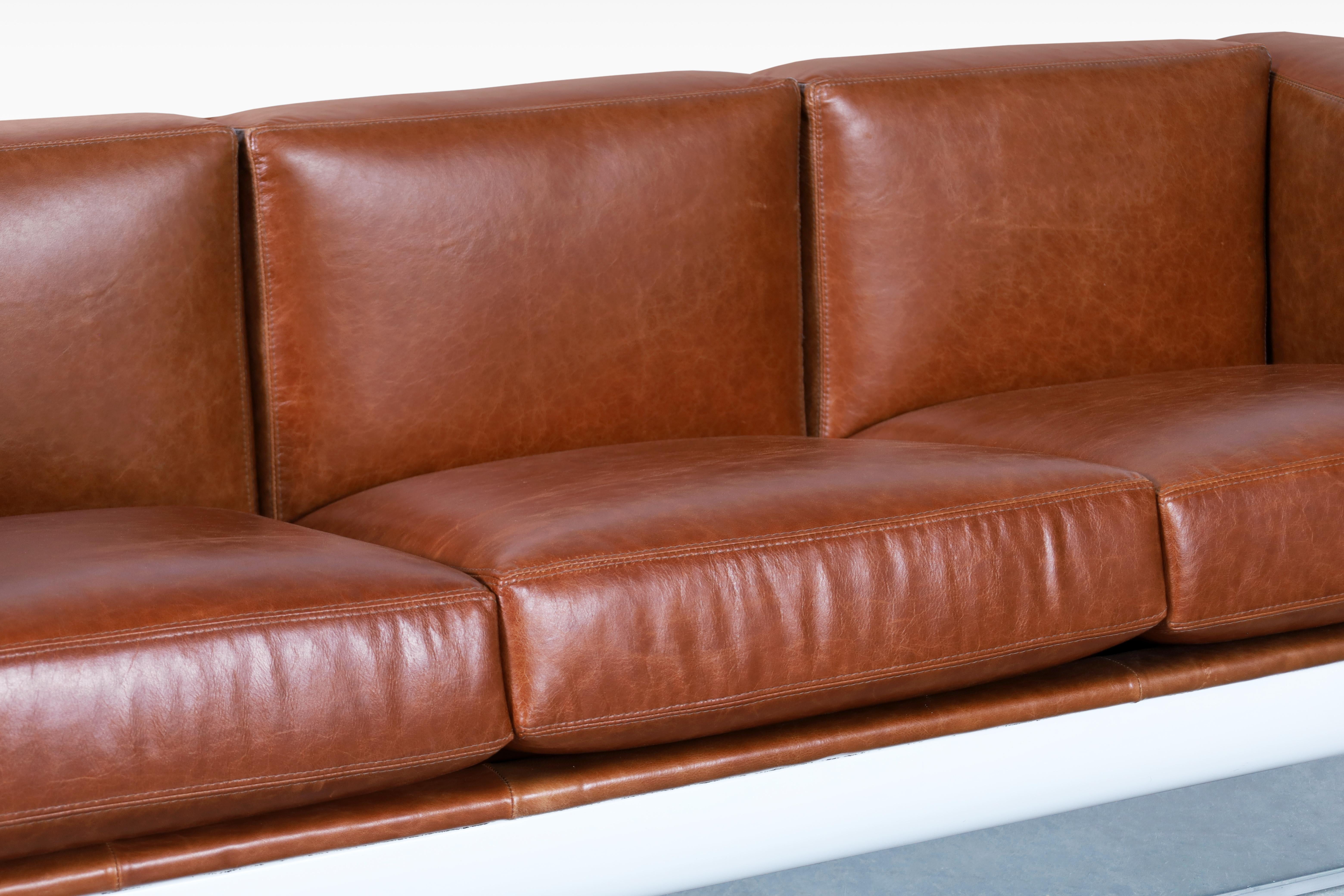 Vintage Leather and Lucite Floating Sofa by William C. Andrus for Steelcase In Excellent Condition For Sale In North Hollywood, CA