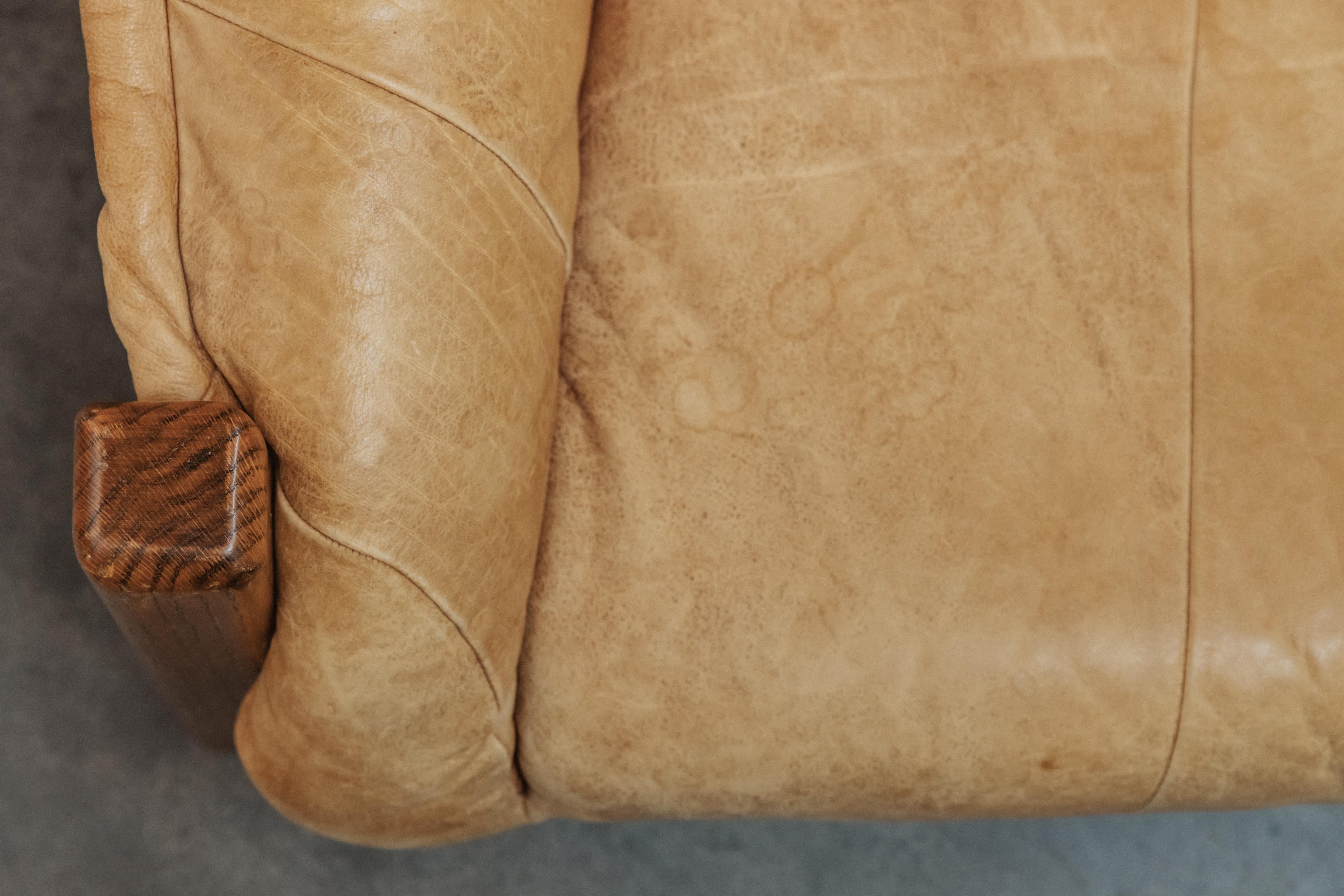 Vintage Leder und Eiche Sofa aus Holland, CIRCA 1970 2