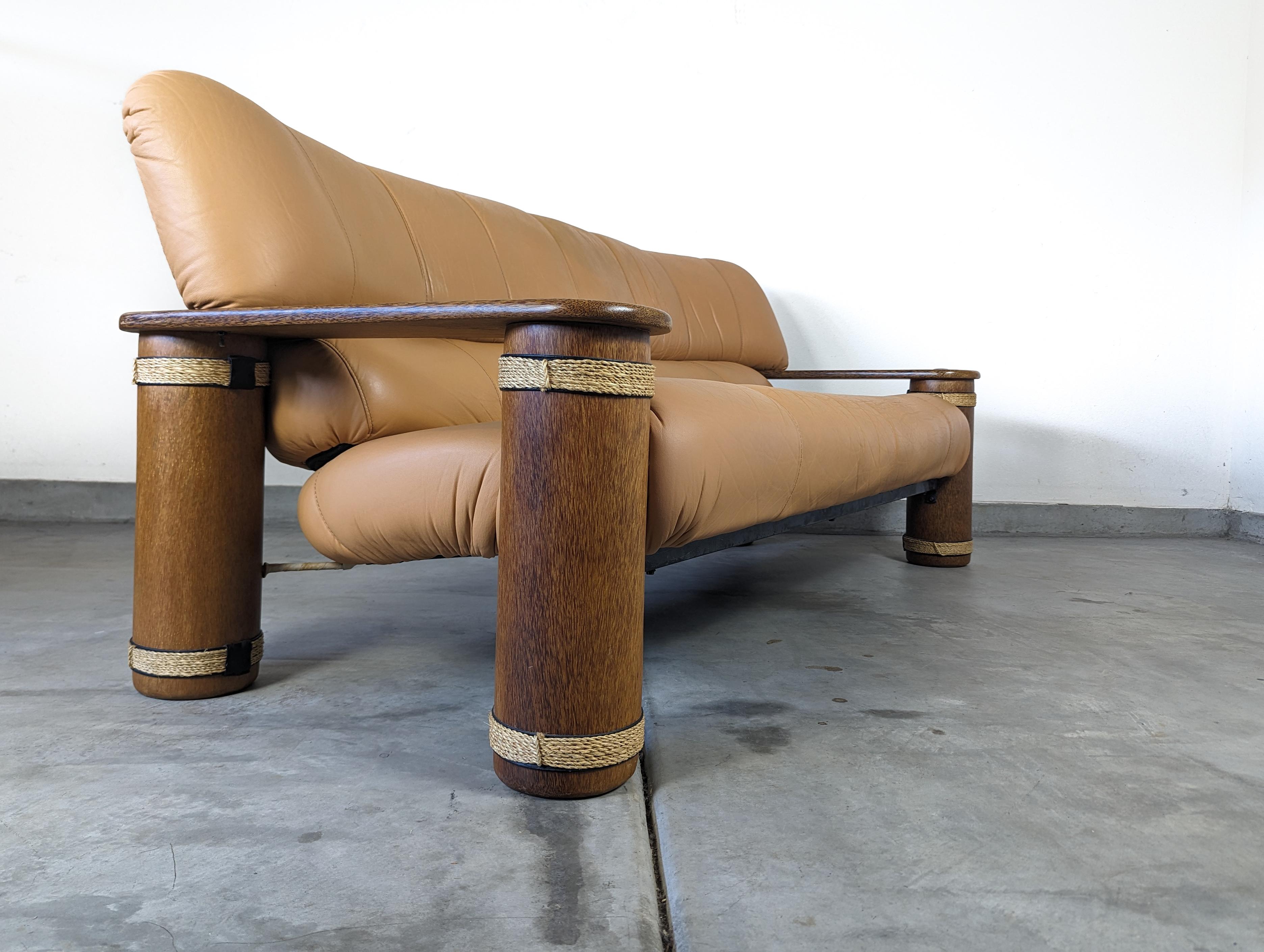 Dreisitziges Vintage-Sofa aus Leder und Palmholz von Pacific Green, um 1990 (Handgewebt) im Angebot