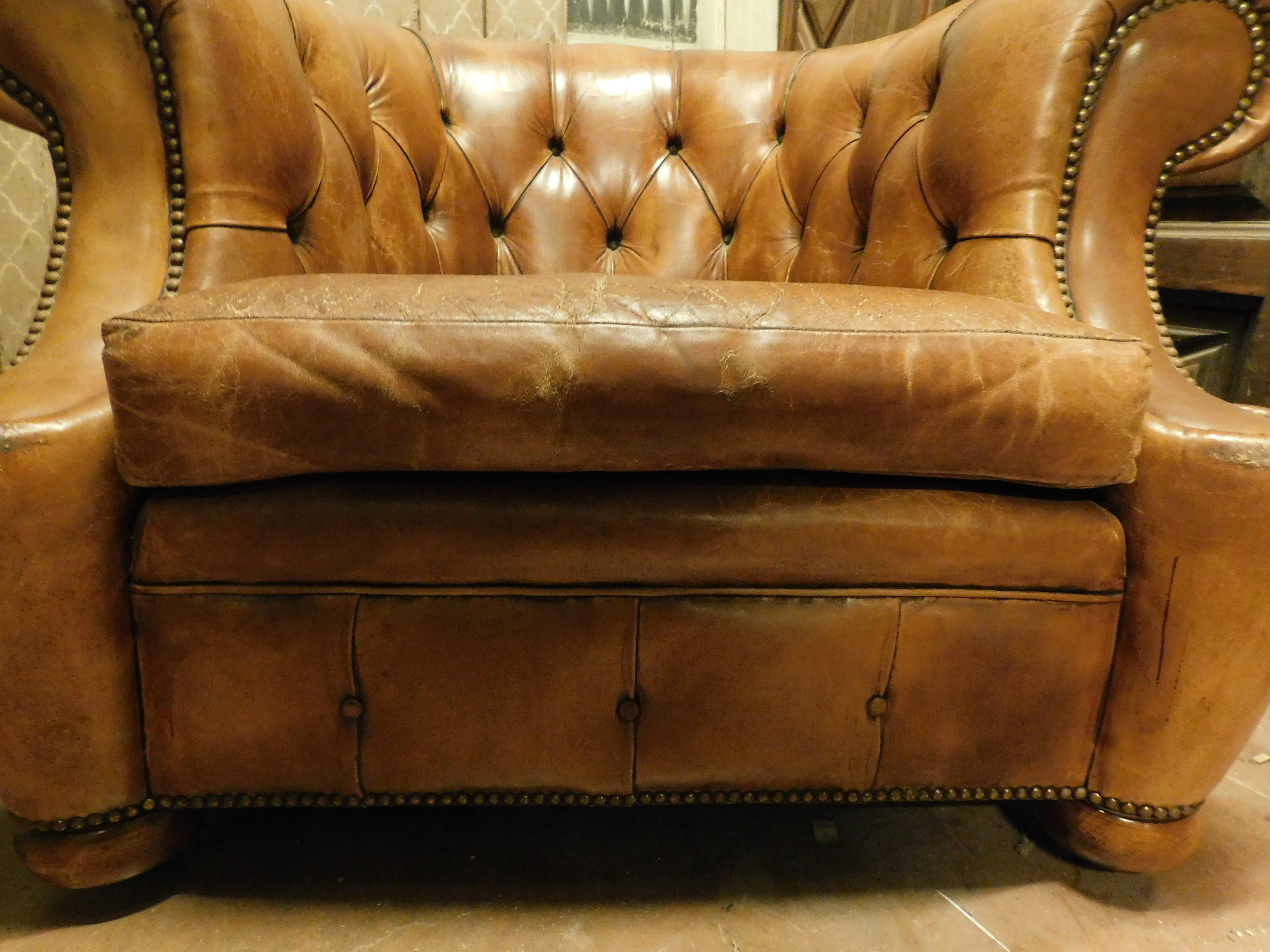 sillón vintage de cuero, tipo chesterfield, años 1900 Italia en venta 2