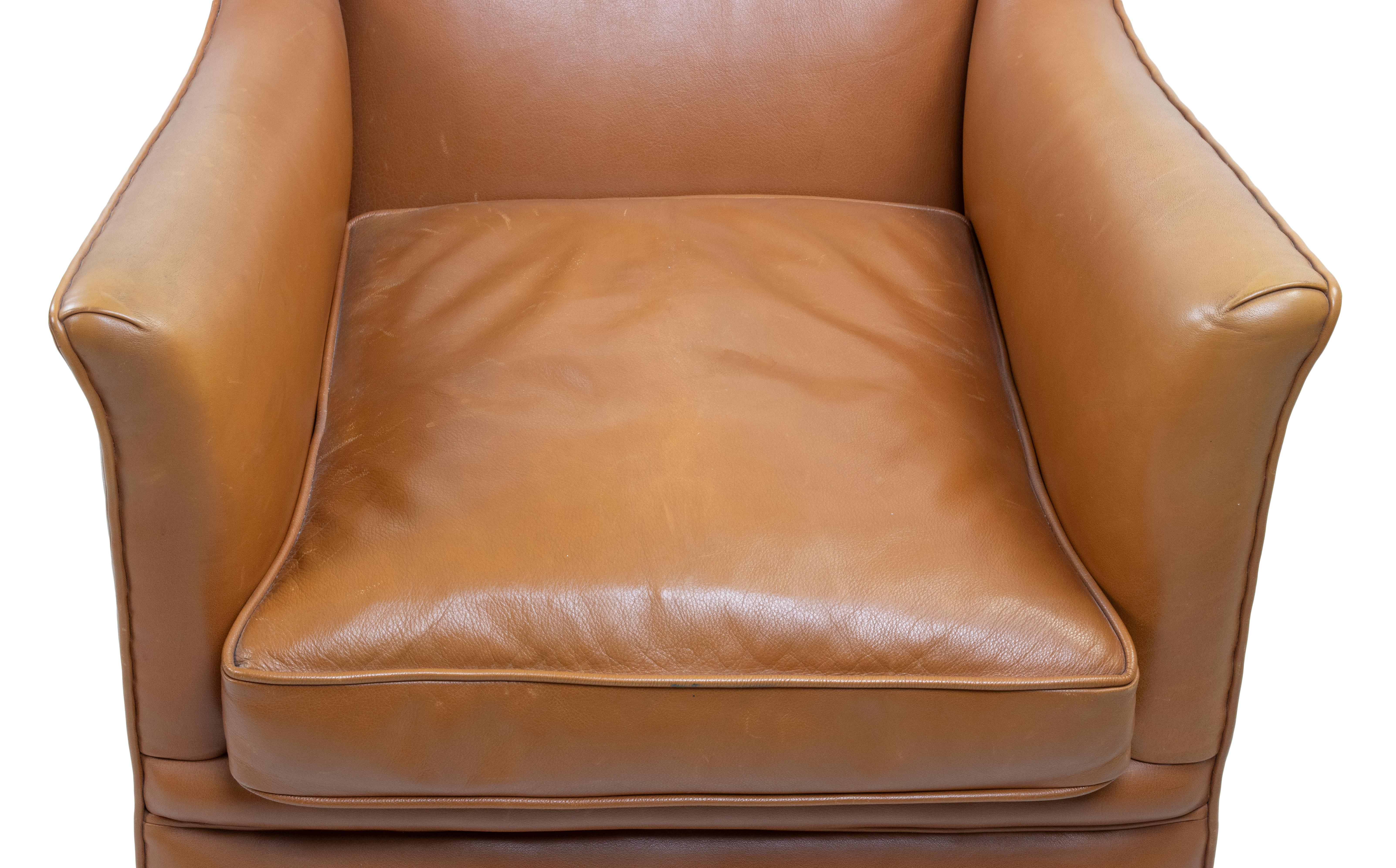 Vintage Leather Armchair, Mid-20th Century For Sale 2