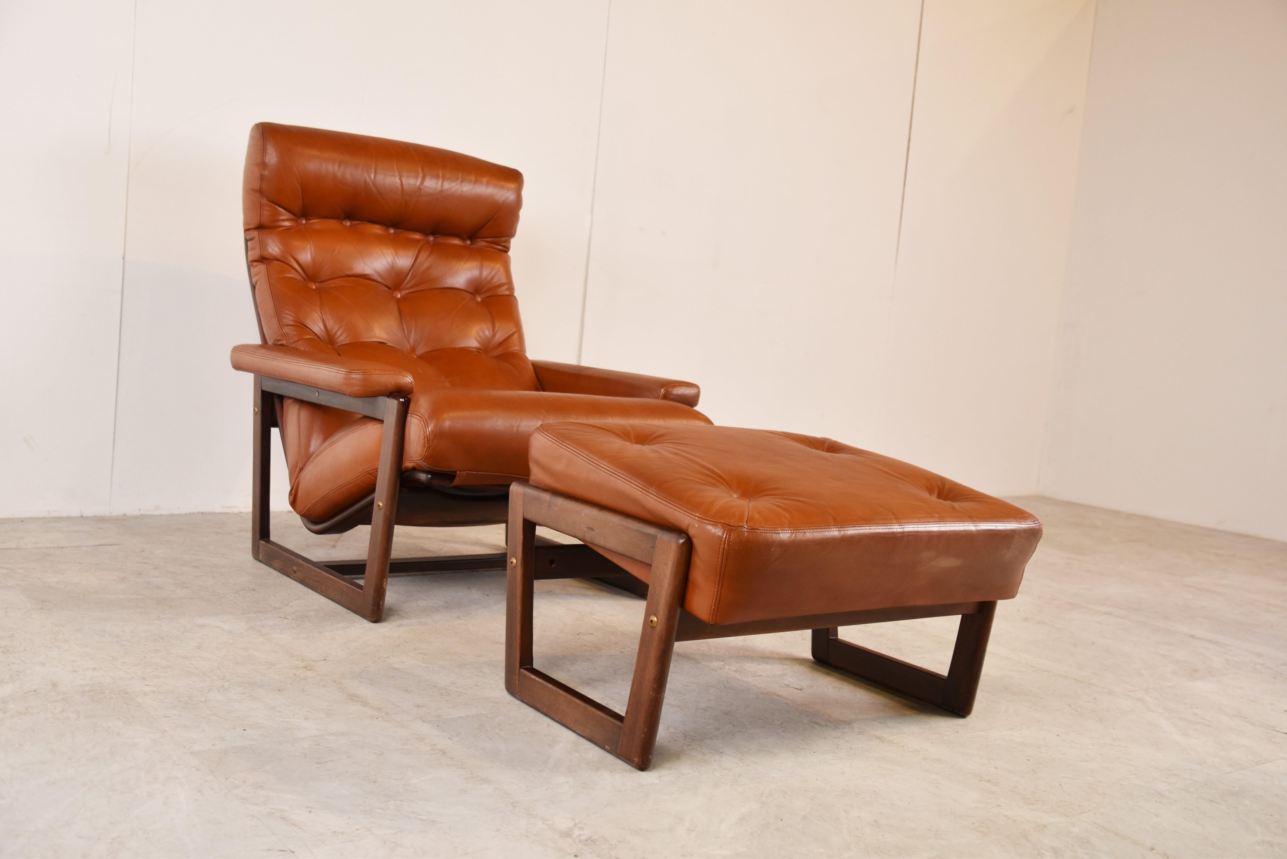 Vintage Leather Armchair with Hocker, 1970s In Good Condition In HEVERLEE, BE