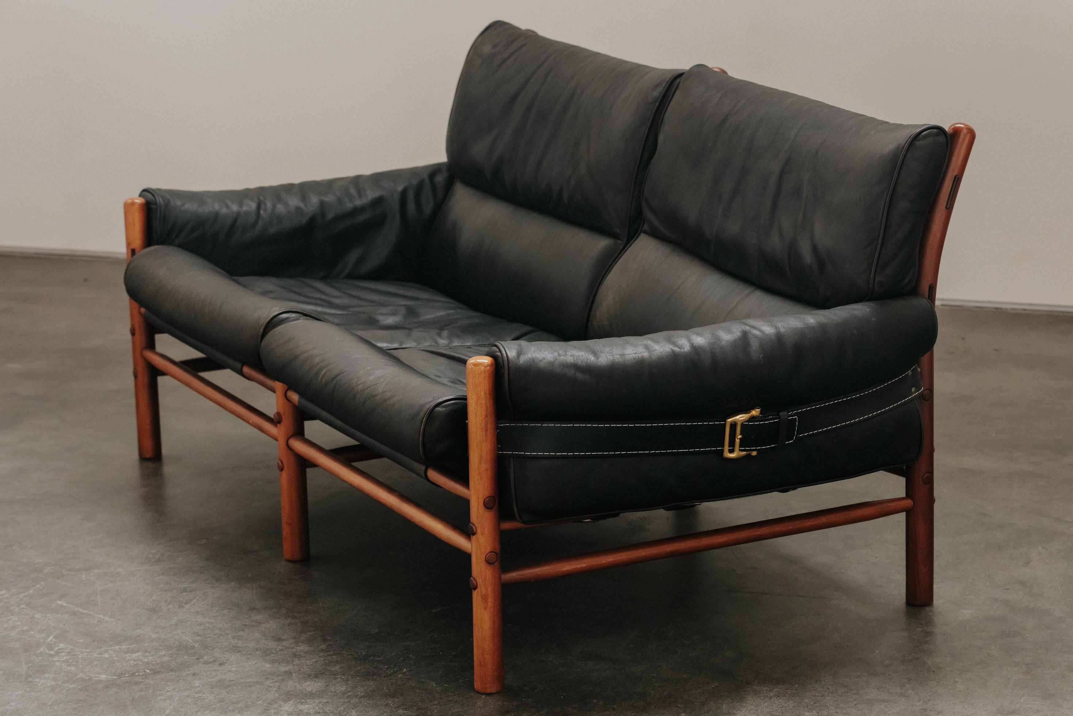 Vintage Leder Arne Norell Sofa Modell Kontiki aus Schweden, CIRCA 1970 im Zustand „Gut“ im Angebot in Nashville, TN