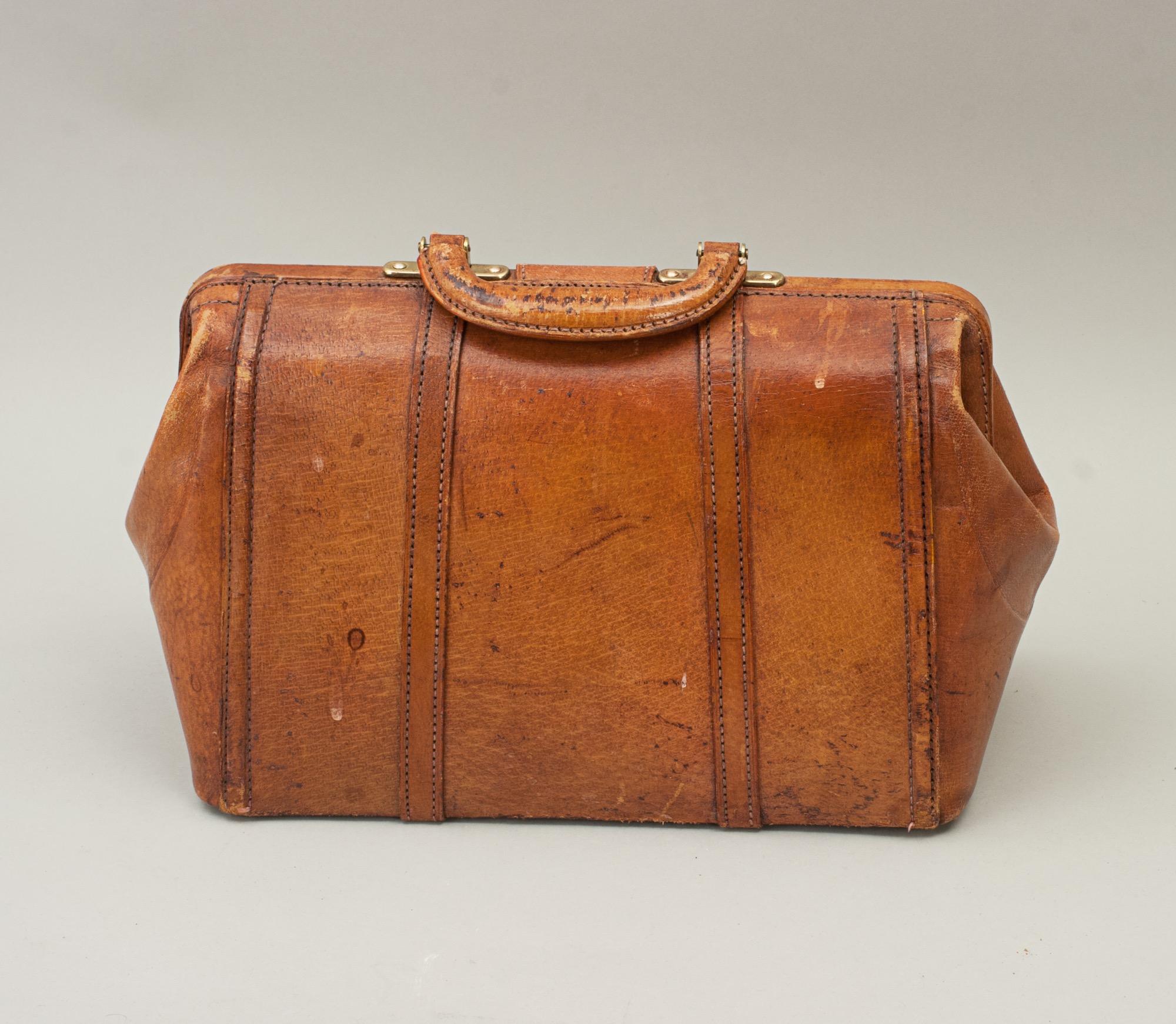Vintage Leather Bag with Carry Handles For Sale 4