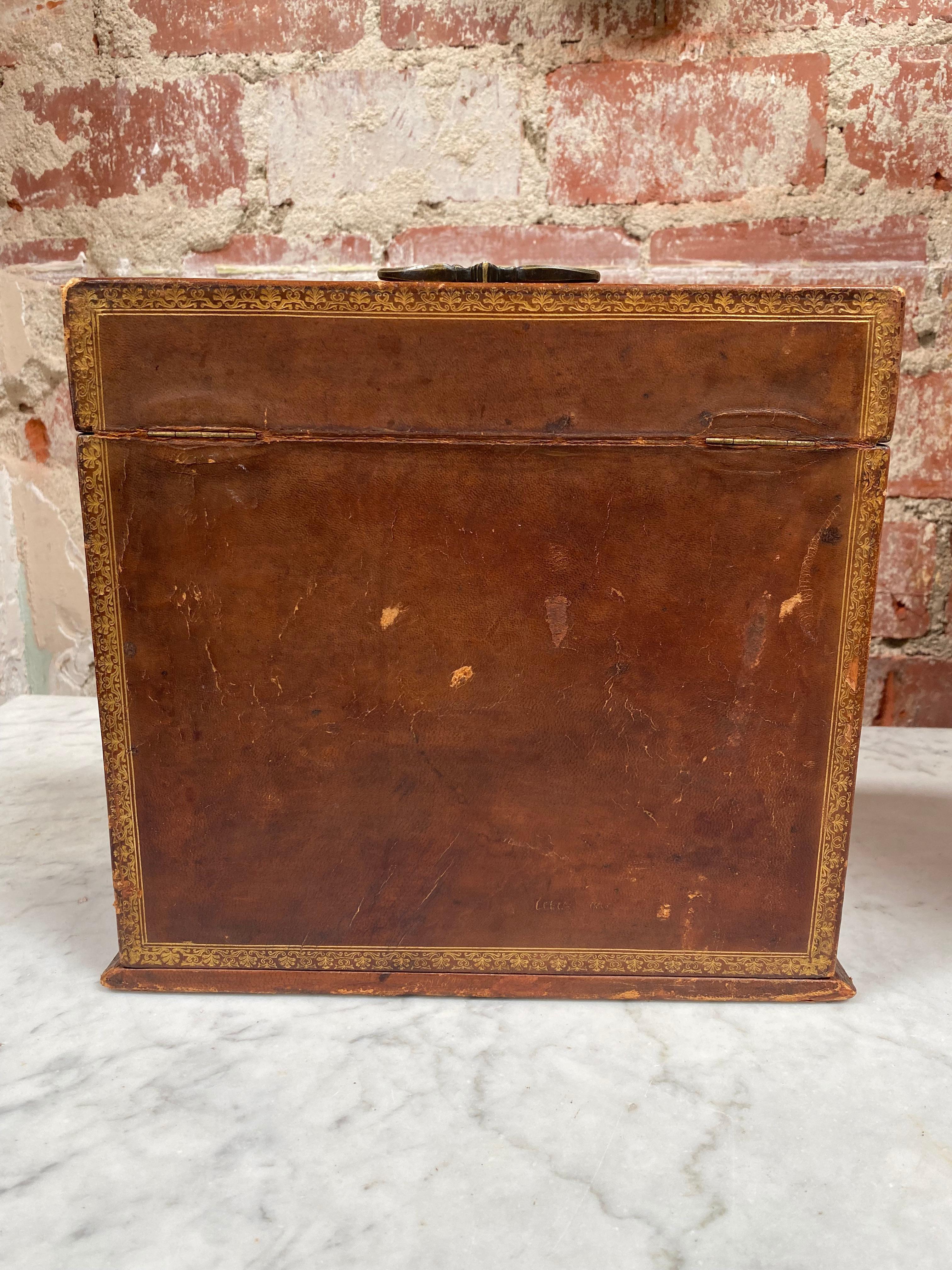 Juego de bar de cuero vintage Italia años 50 Latón en venta