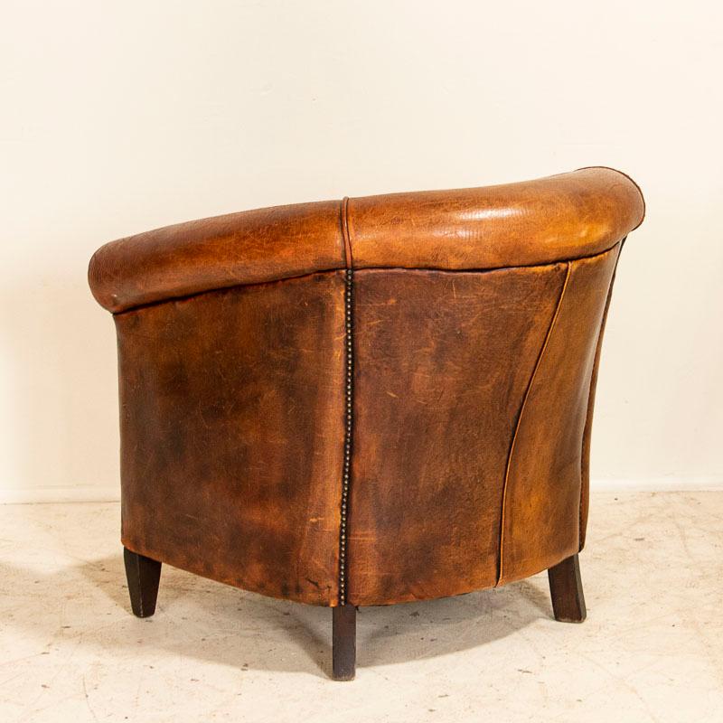 leather barrel chair