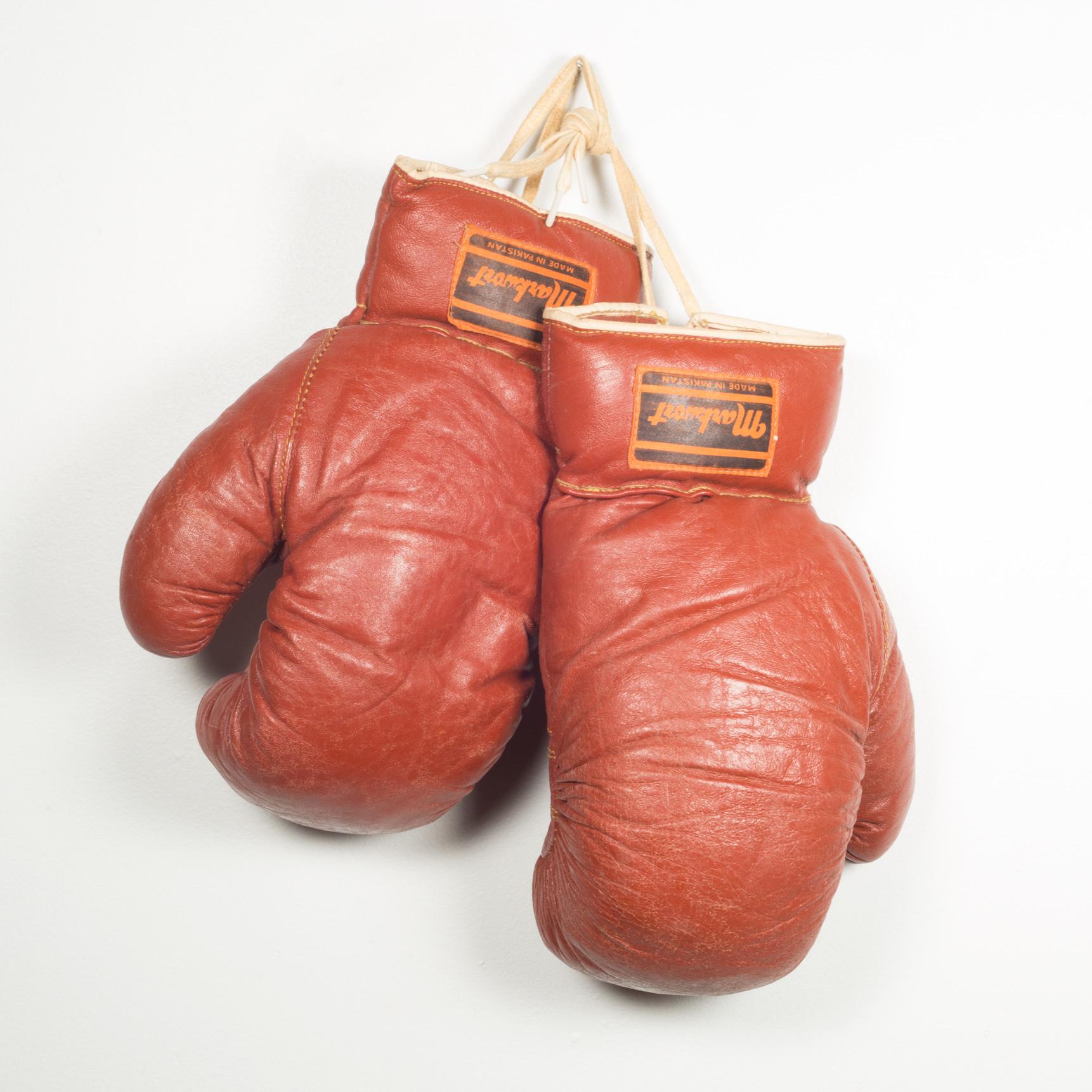1950 boxing gloves