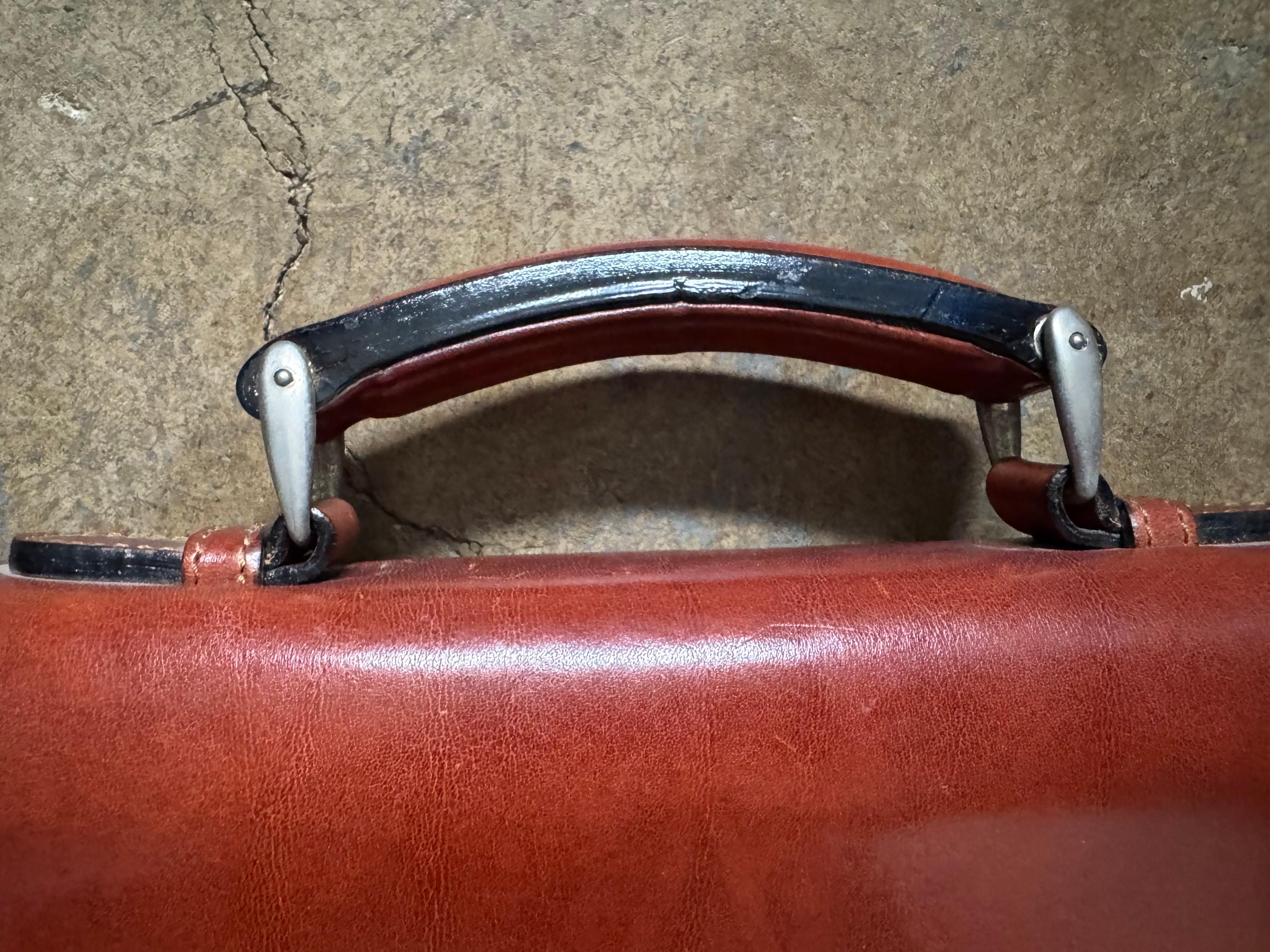 Porte-documents en cuir vintage par LA PA - Fabriqué à la main en Italie, Fin du 20ème siècle en vente 4