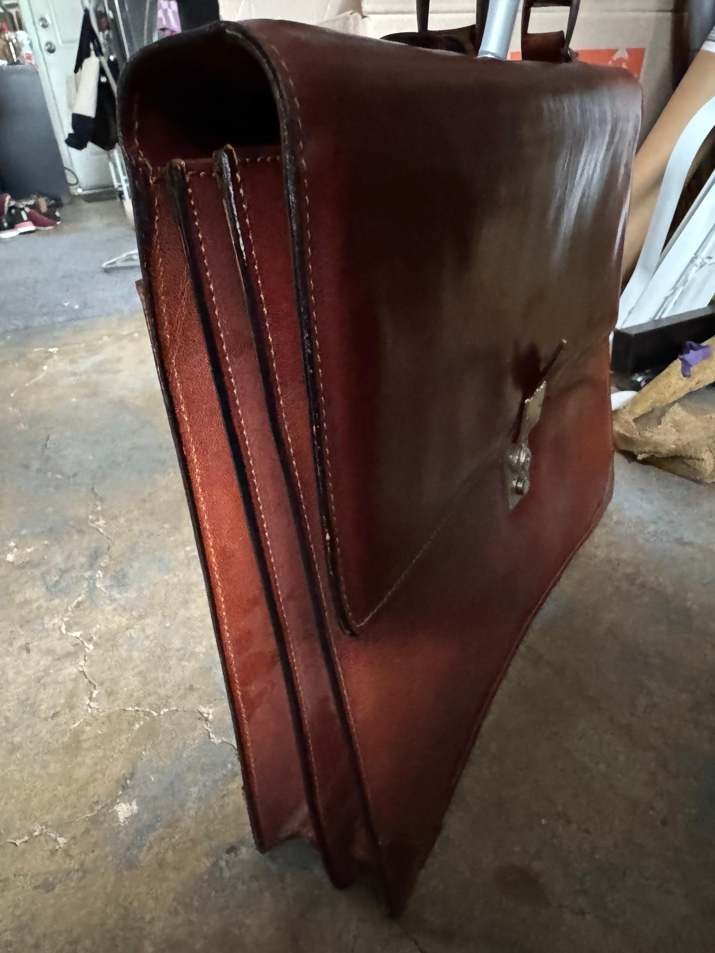 Porte-documents en cuir vintage par LA PA - Fabriqué à la main en Italie, Fin du 20ème siècle en vente 7