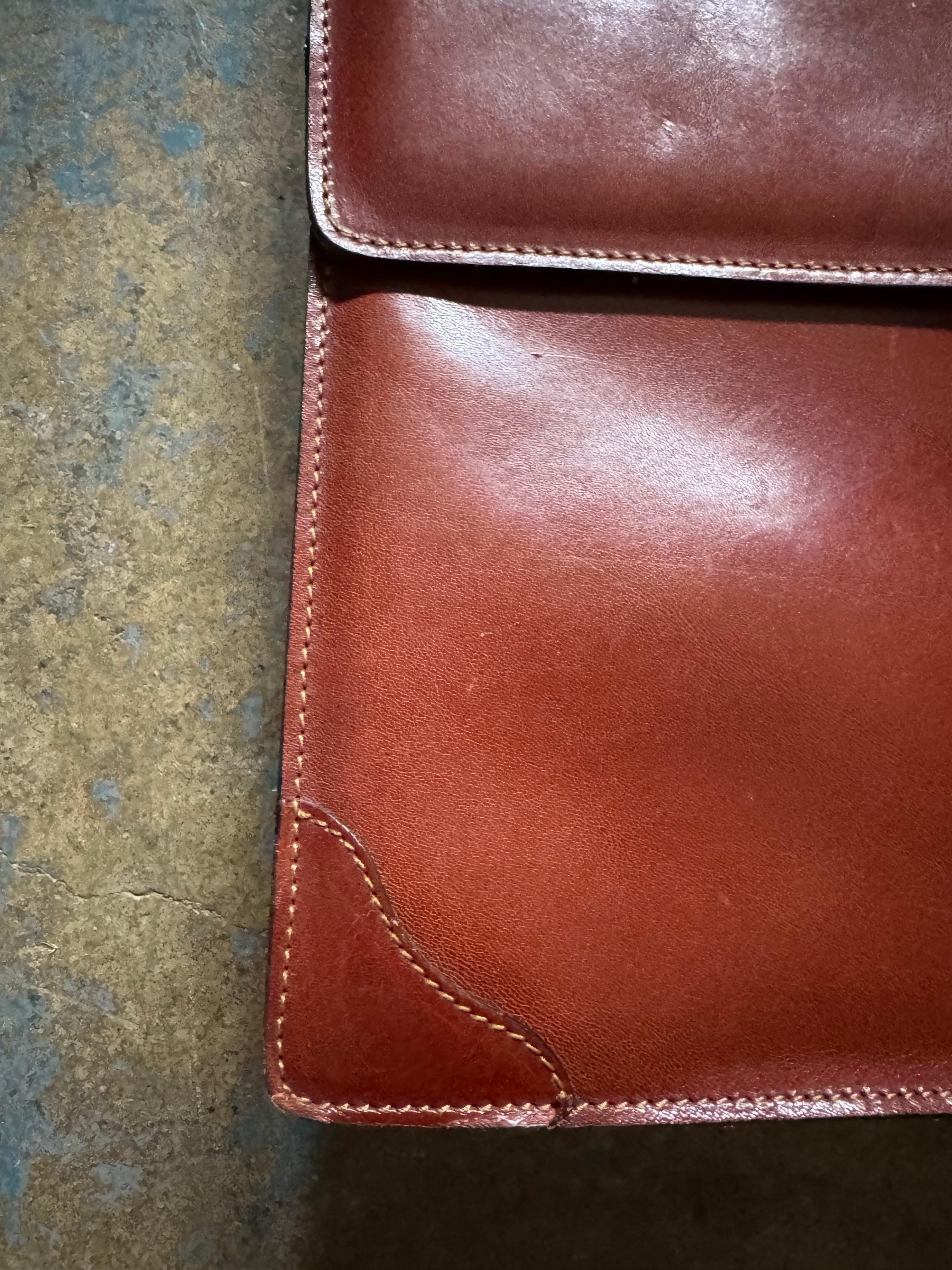 italien Porte-documents en cuir vintage par LA PA - Fabriqué à la main en Italie, Fin du 20ème siècle en vente