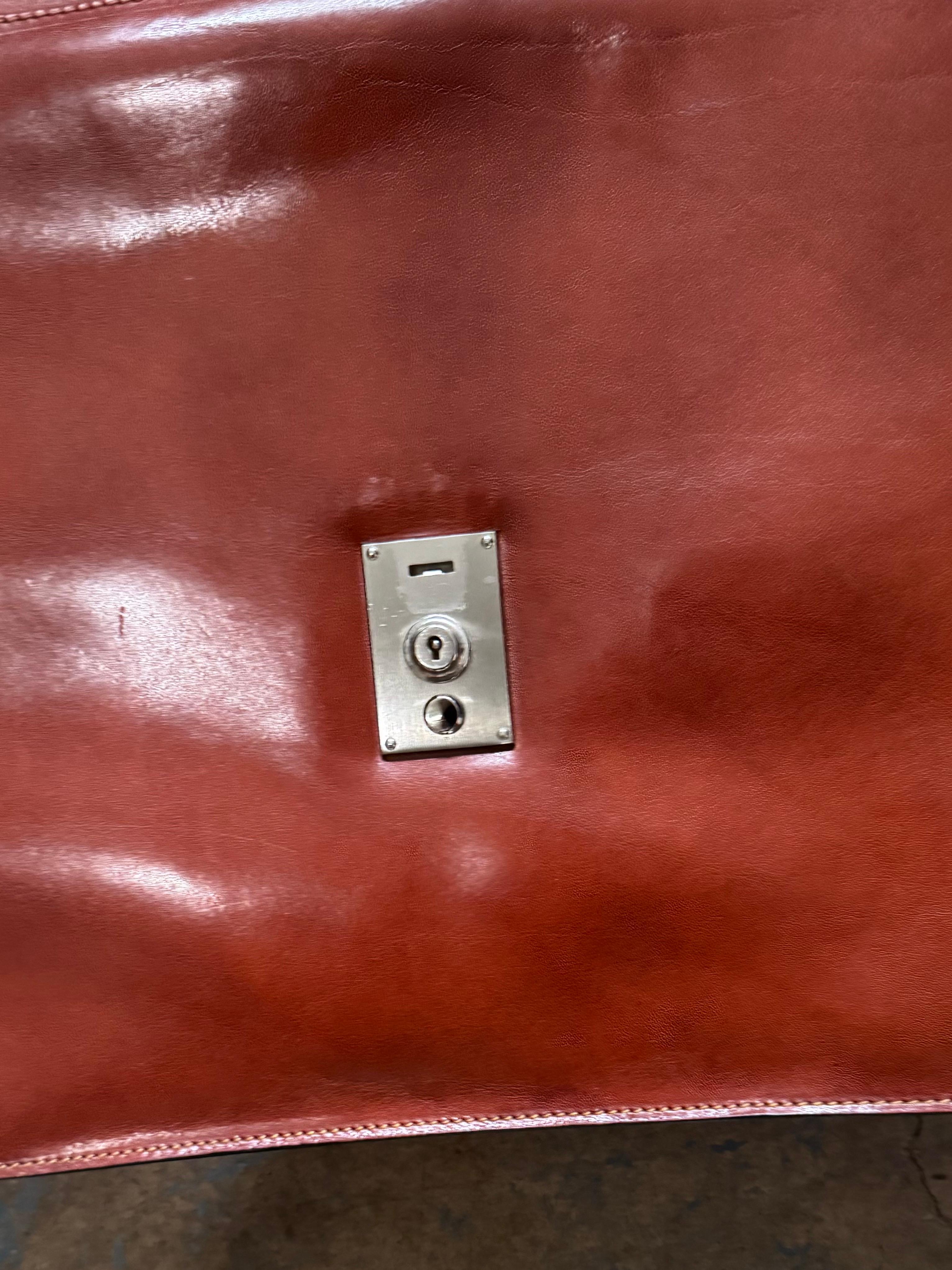 Cuir Porte-documents en cuir vintage par LA PA - Fabriqué à la main en Italie, Fin du 20ème siècle en vente