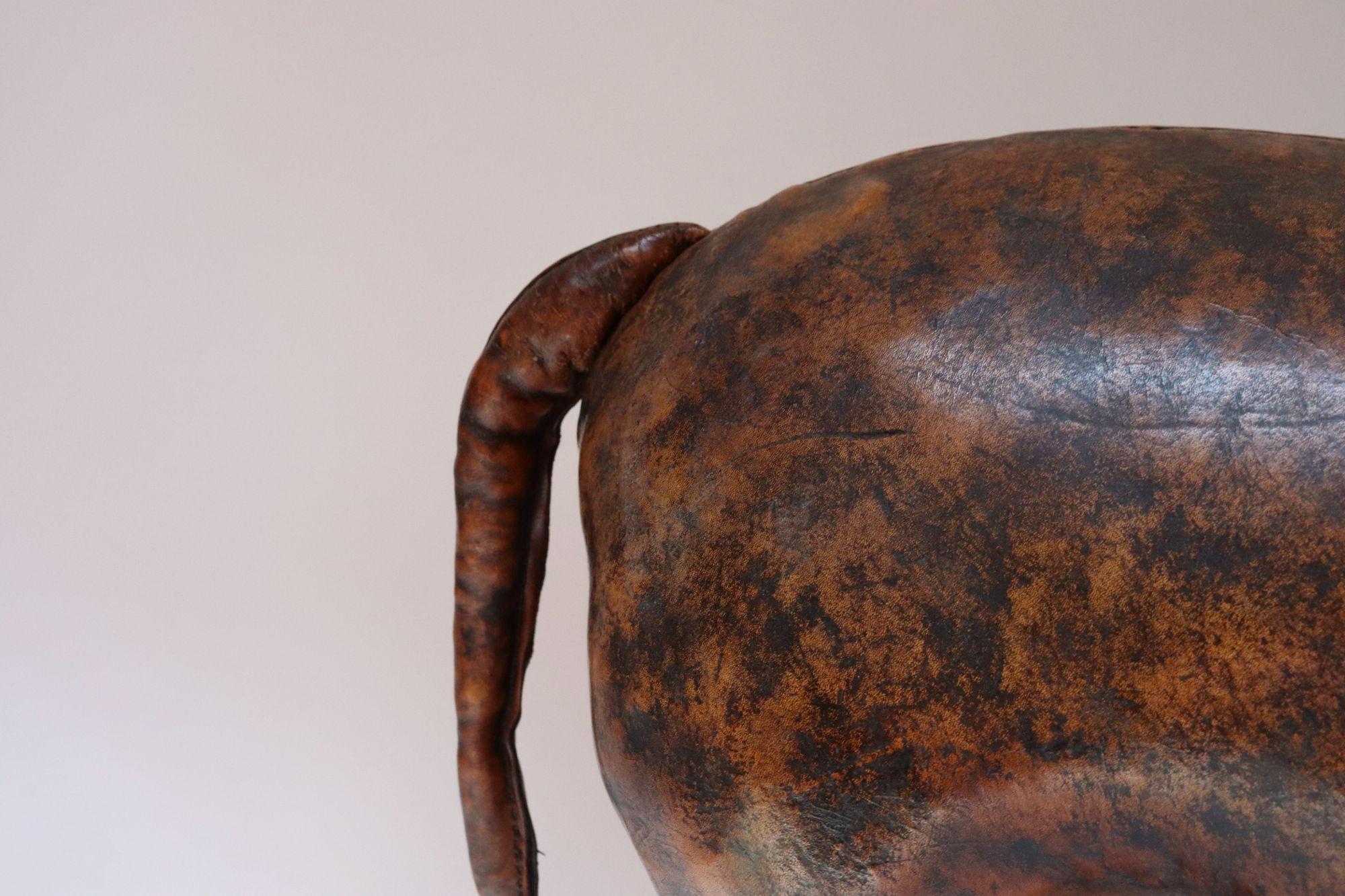 Tabouret Bulldog en cuir vintage par Dimitri Omersa pour Abercrombie & Fitch en vente 4
