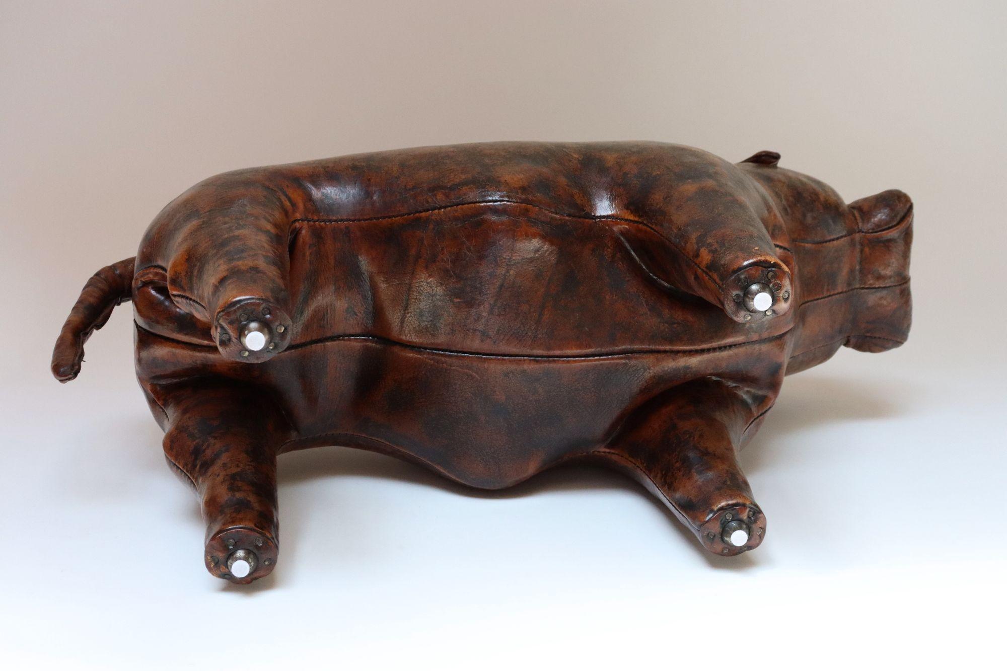 Fait main Tabouret Bulldog en cuir vintage par Dimitri Omersa pour Abercrombie & Fitch en vente