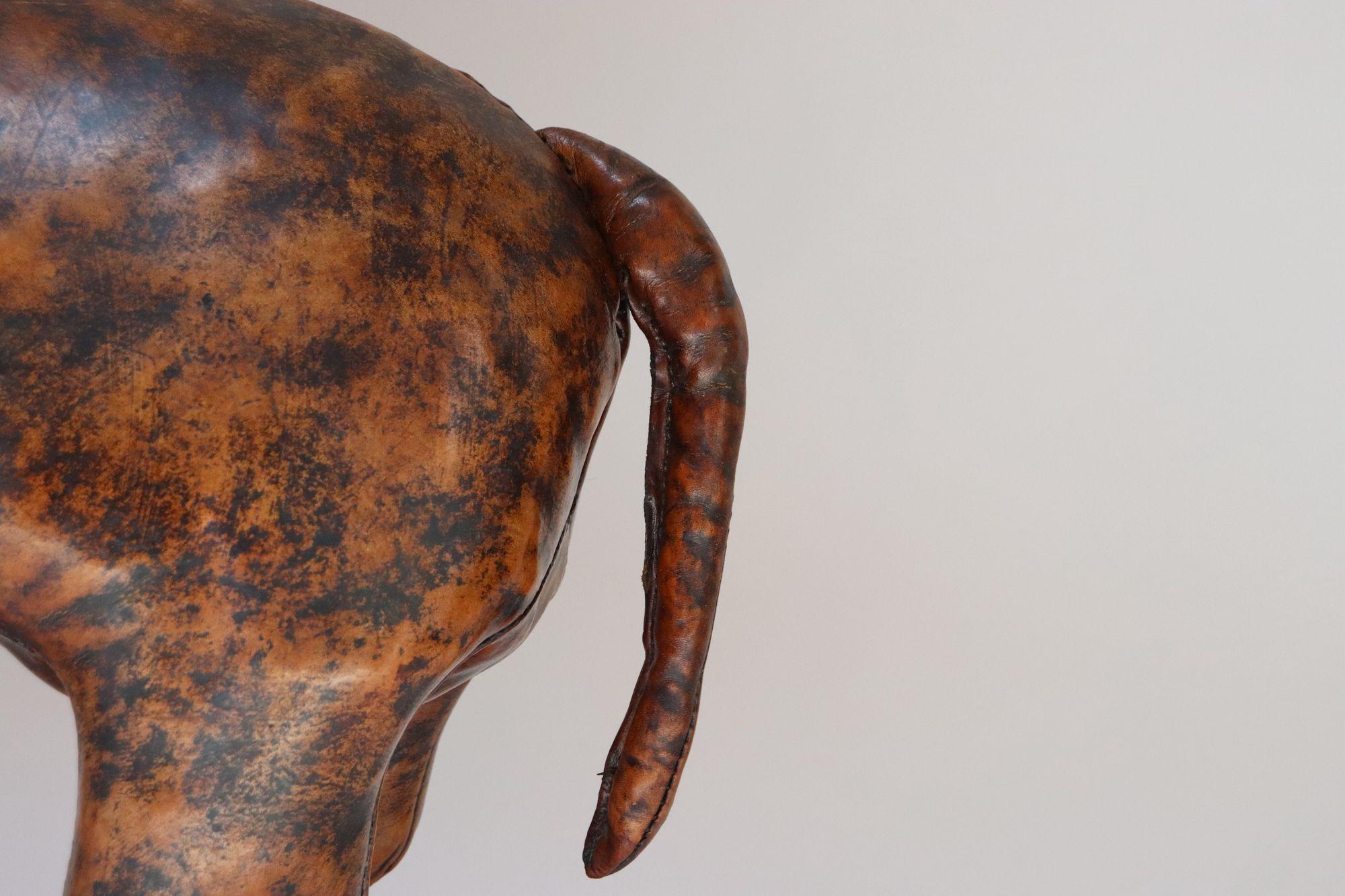 Tabouret Bulldog en cuir vintage par Dimitri Omersa pour Abercrombie & Fitch en vente 1