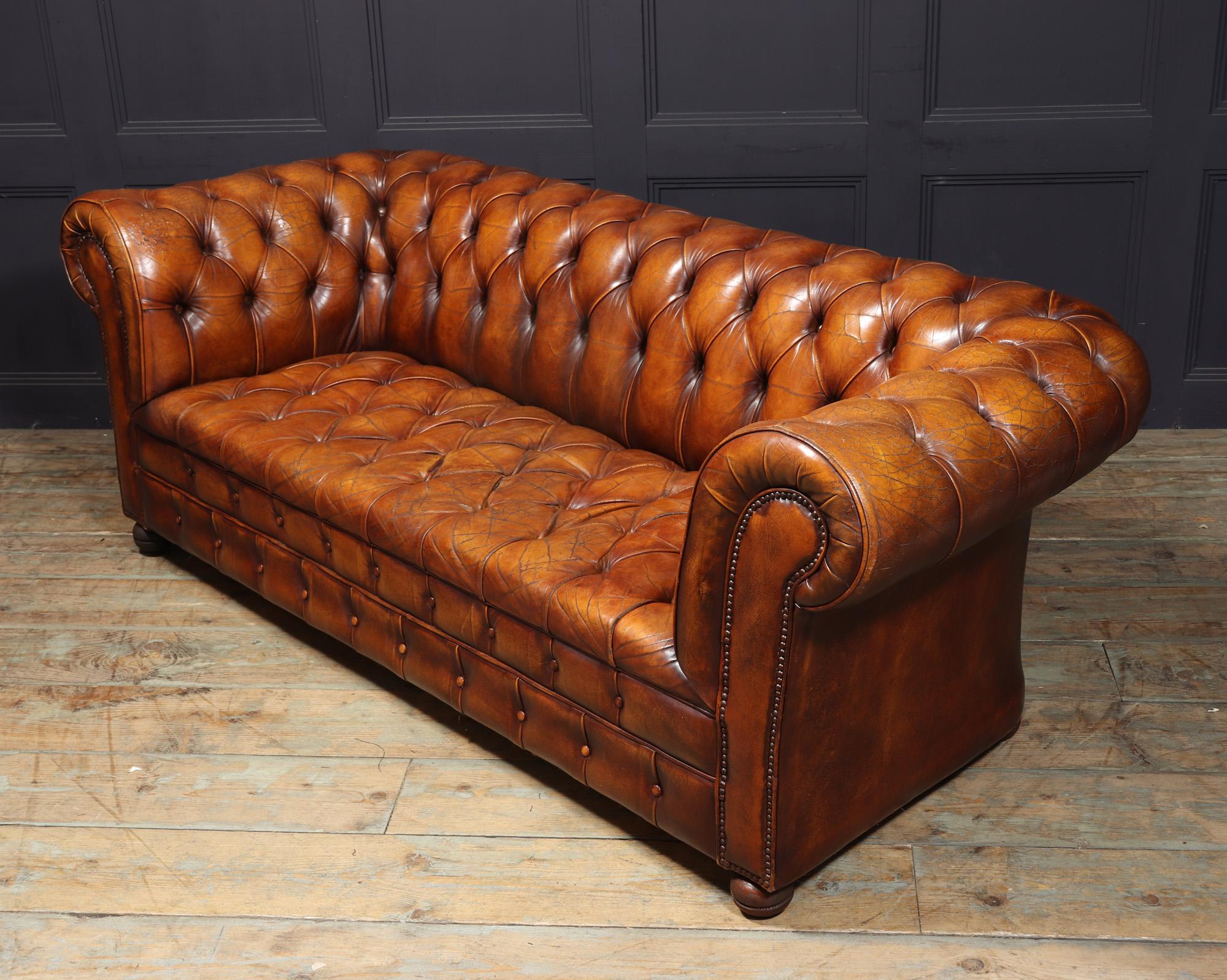 Vintage Leather Buttoned Chesterfield Sofa 6