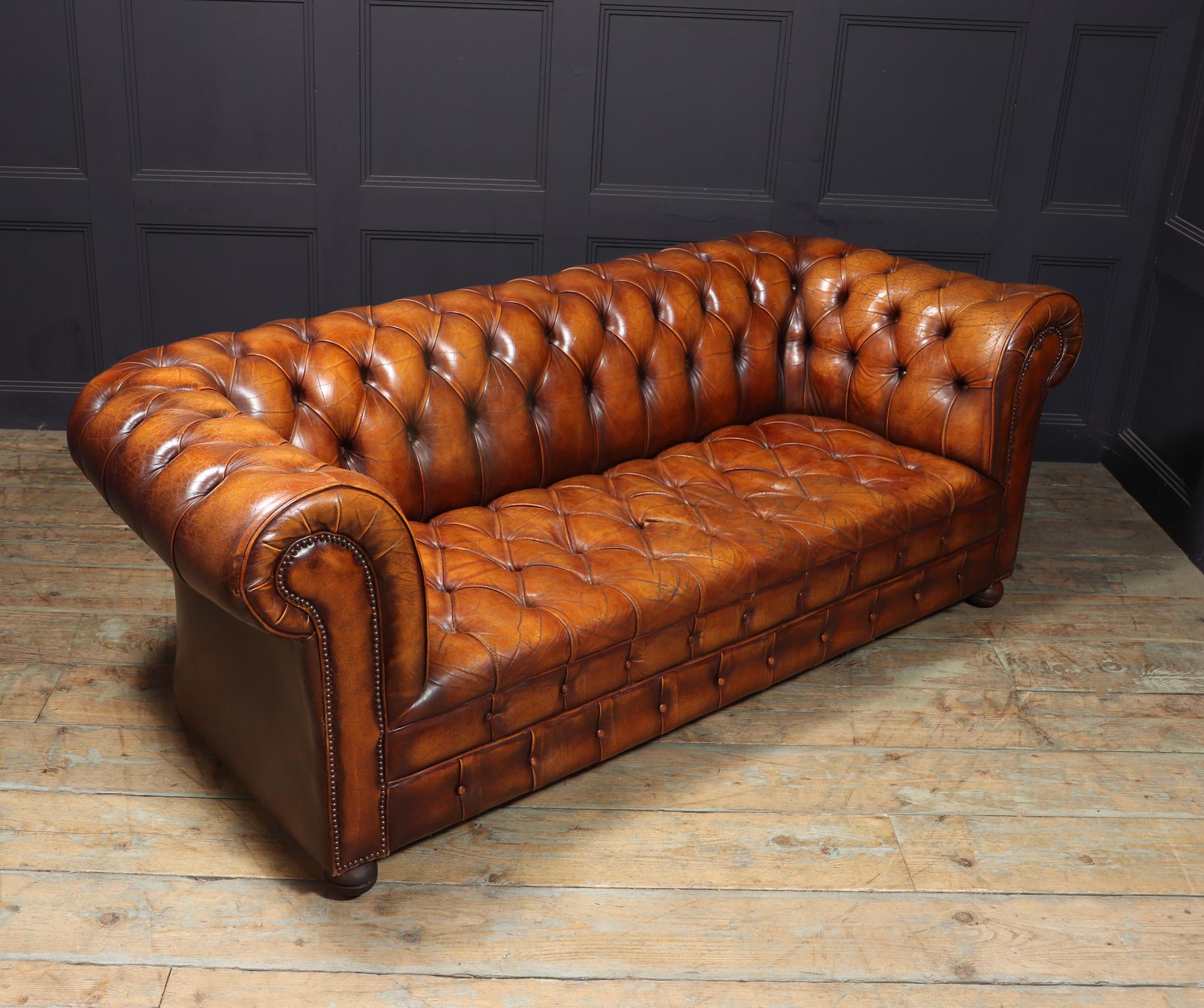 Vintage Leather Buttoned Chesterfield Sofa 11