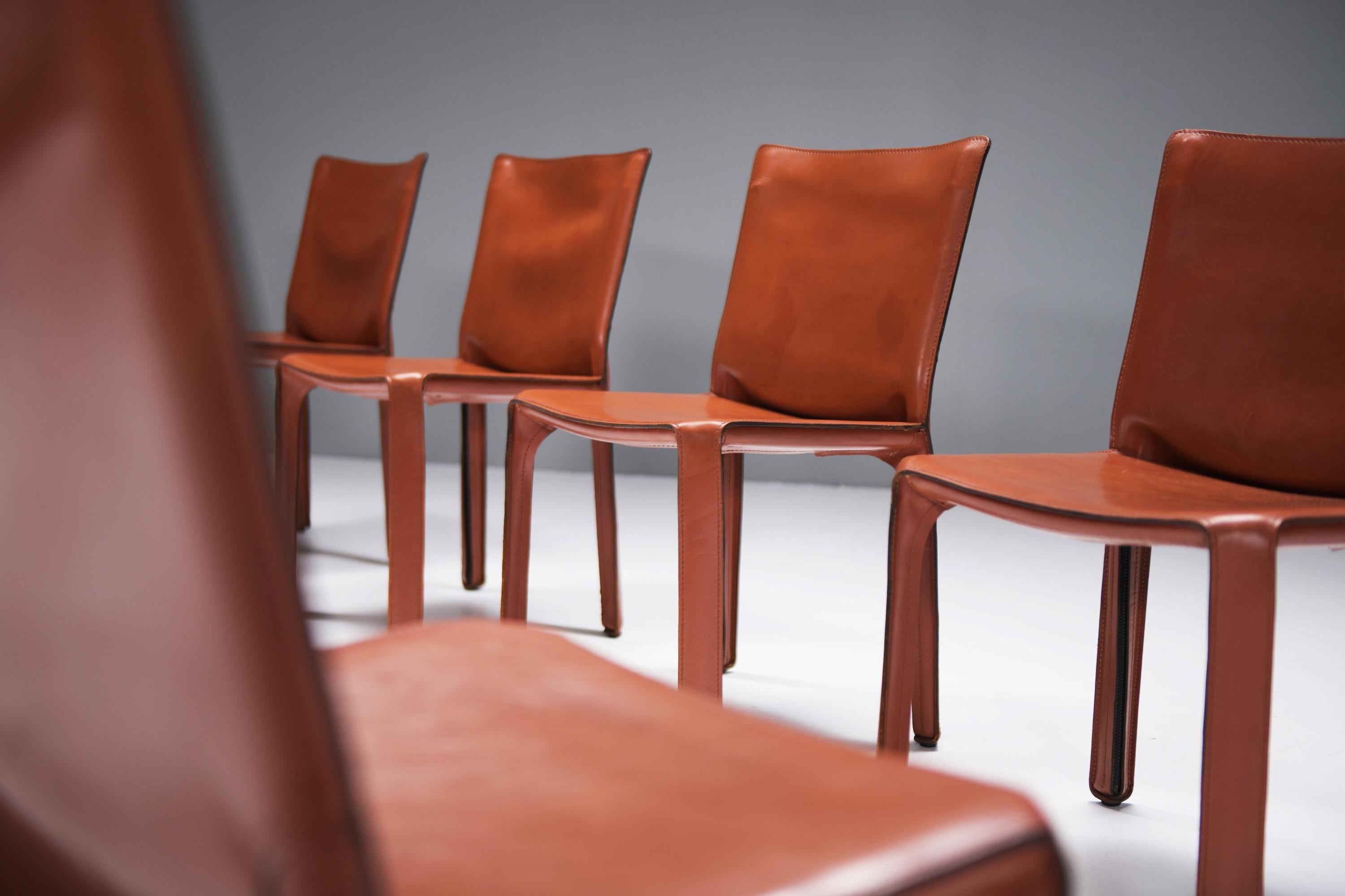 Vintage leather Cab 412 dining chairs by Mario Bellini for CASSINA Italy In Good Condition For Sale In Buggenhout, Oost-Vlaanderen
