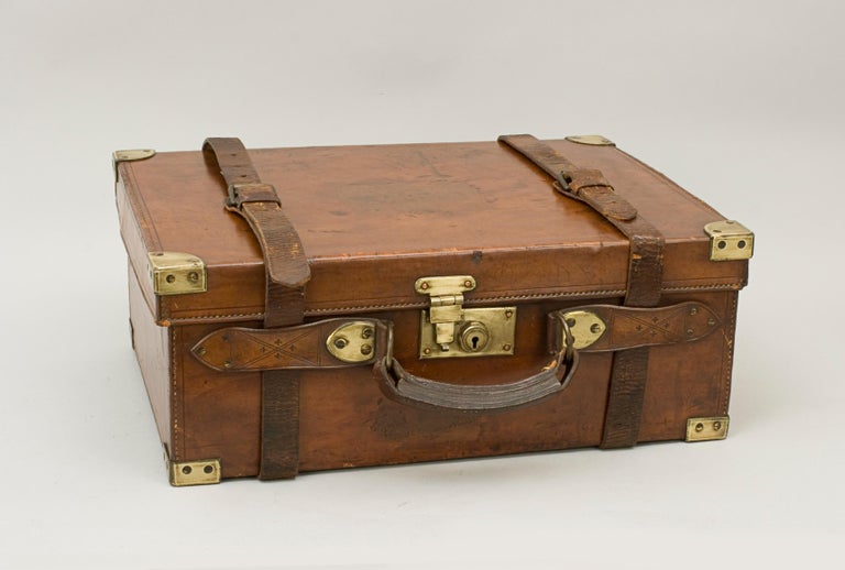 Vintage Leather Cartridge Magazine Case for 300 Cartriges, 12 Bore at