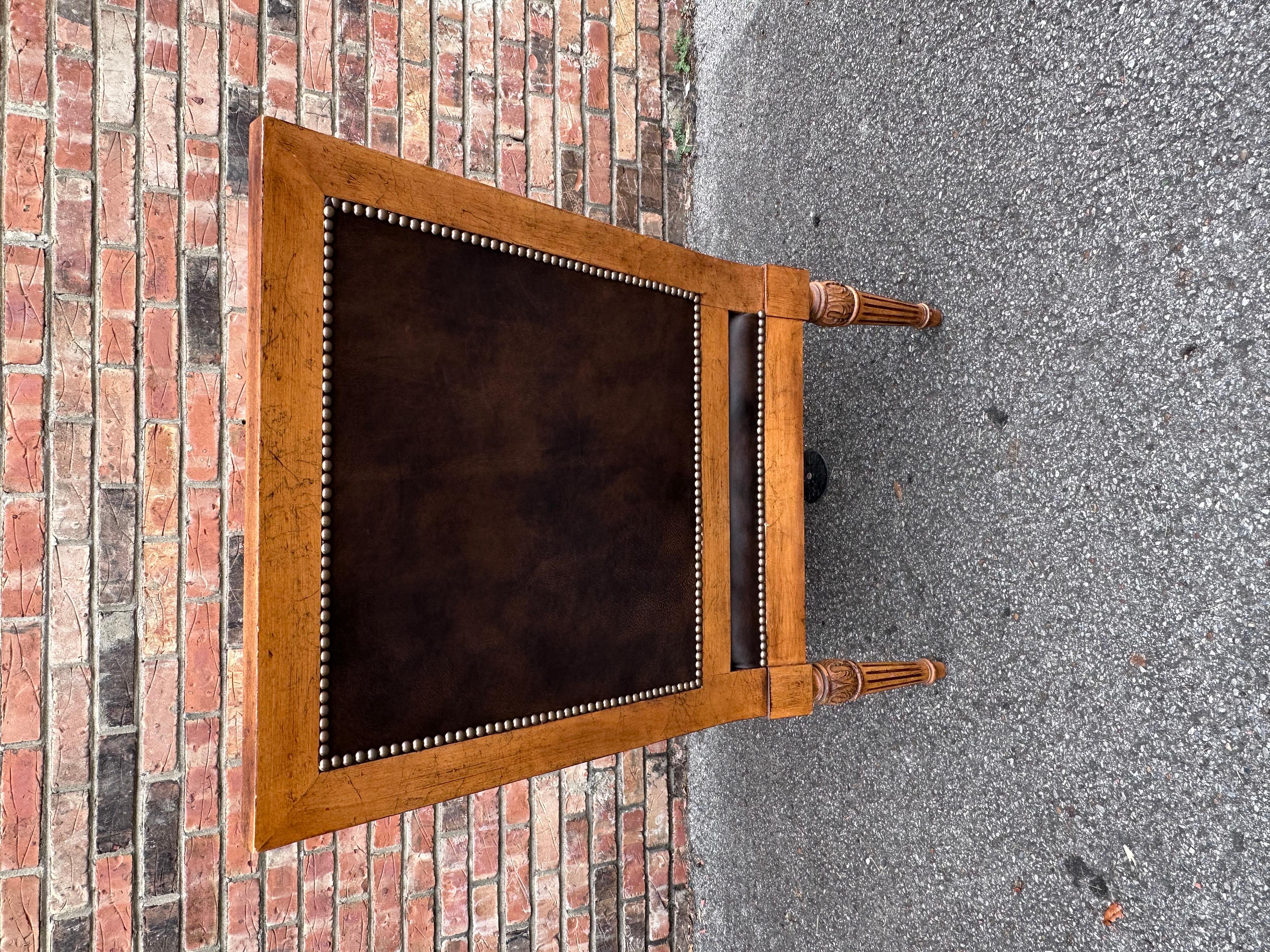 Sedia in pelle vintage in vendita 2