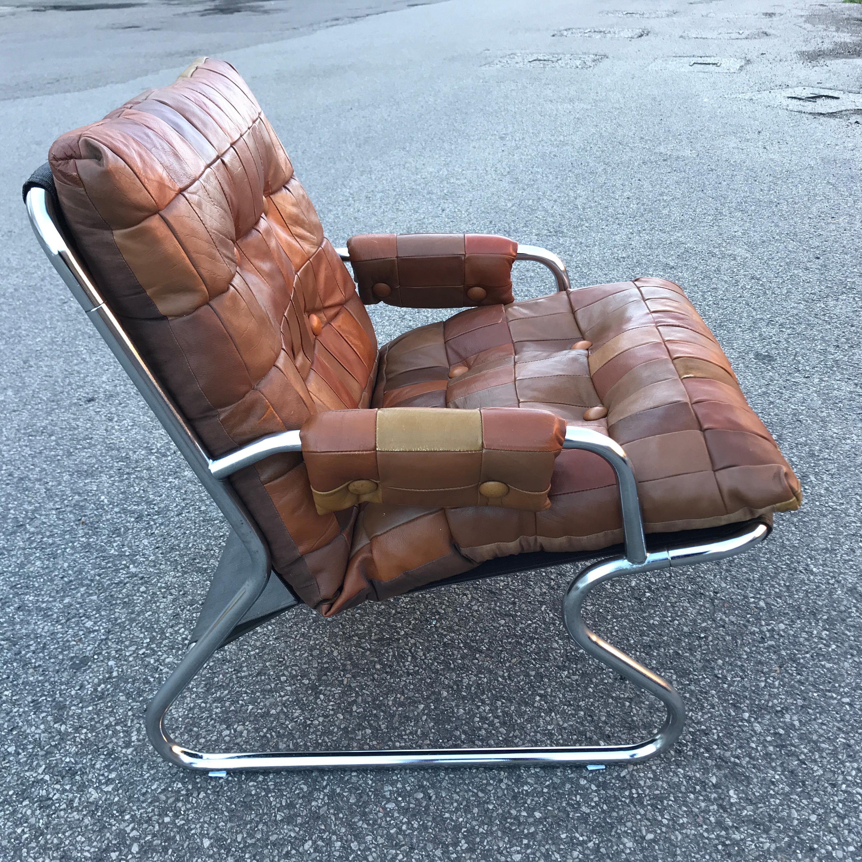 Simple and cool vintage leather chair in great original condition.