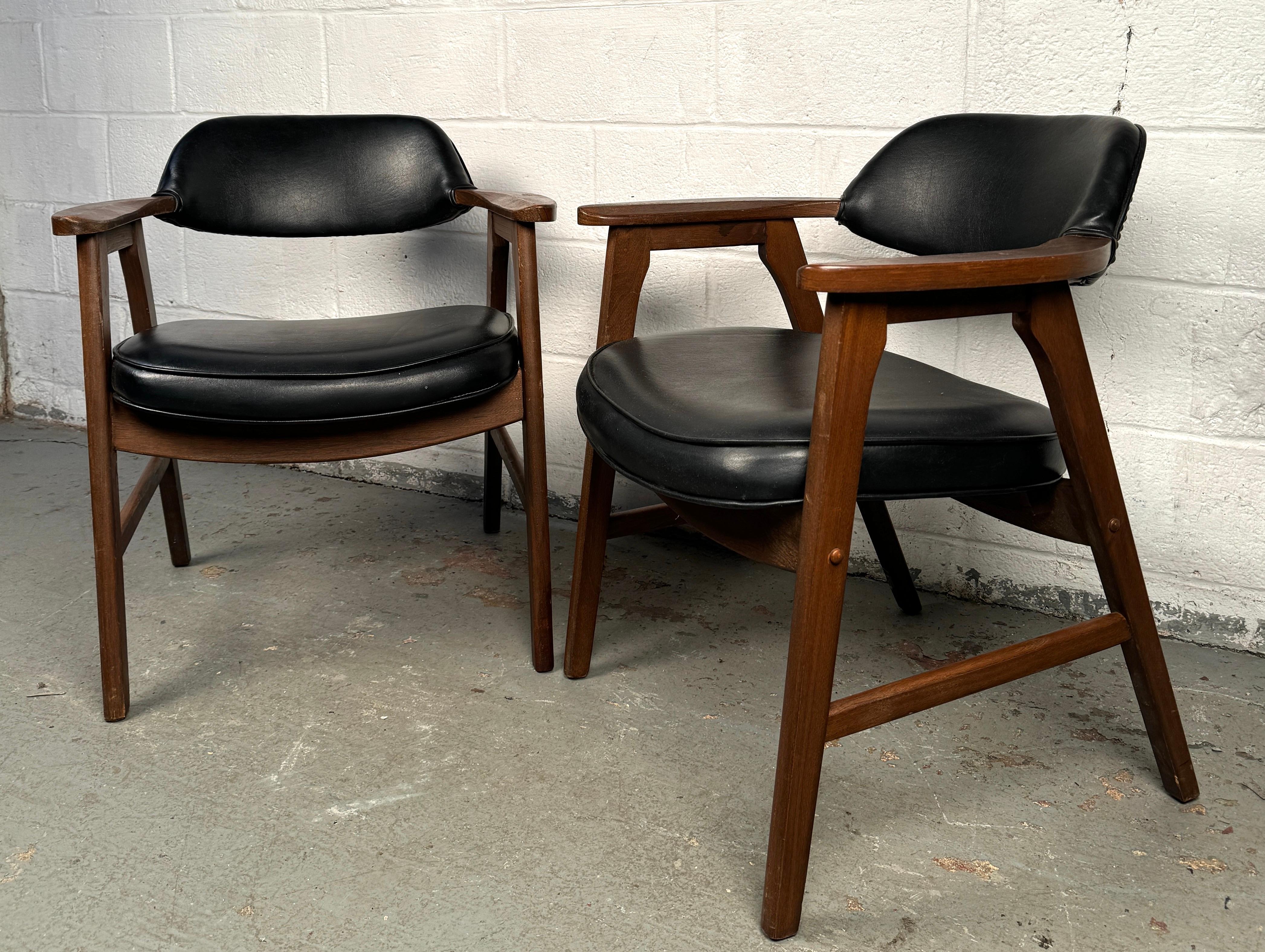 Mid-Century Modern Vintage Leather Chairs By Murphy Miller For Kroehler Furniture For Sale