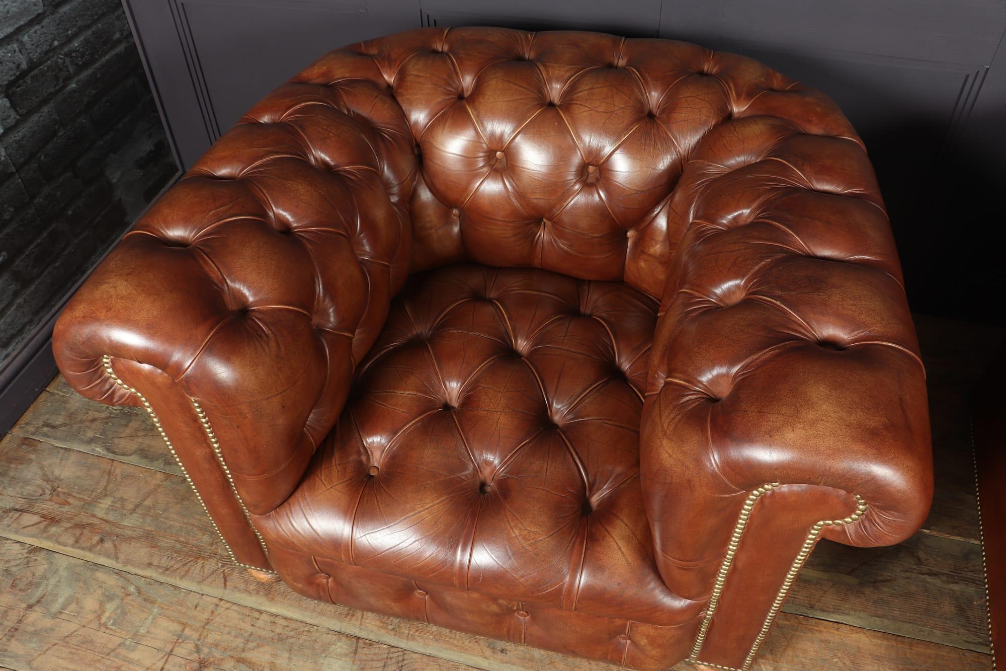 Vintage Leather Chesterfield Club Chairs In Good Condition In Paddock Wood Tonbridge, GB