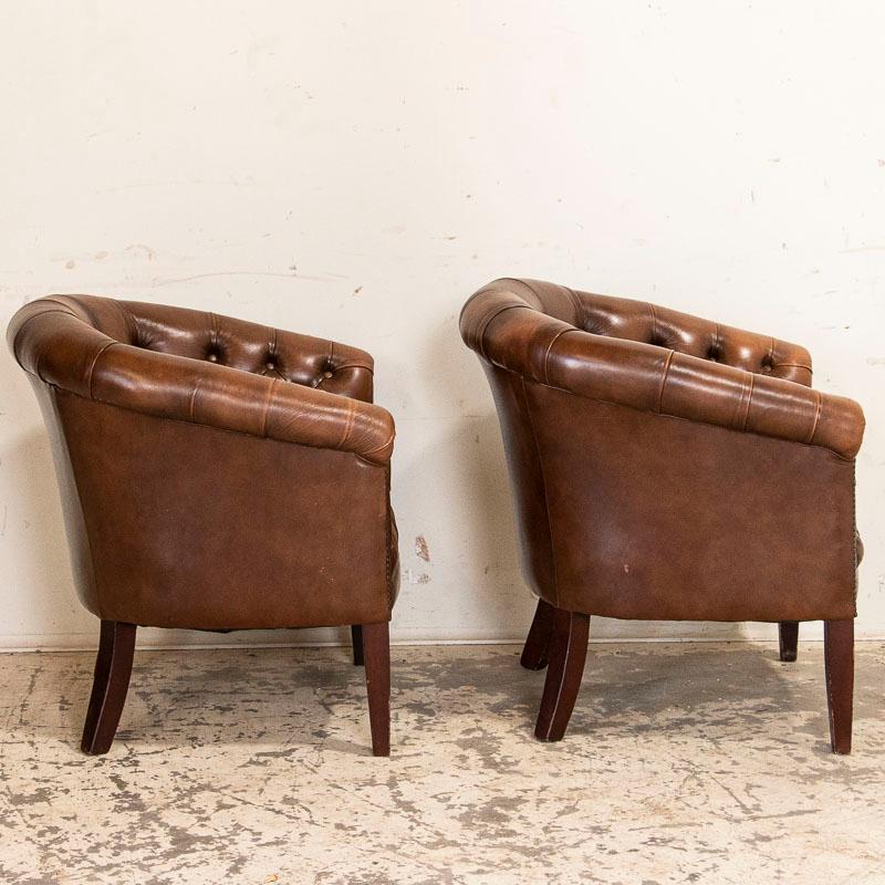Vintage Leder Chesterfield Club Stühle:: Satz von 2 3