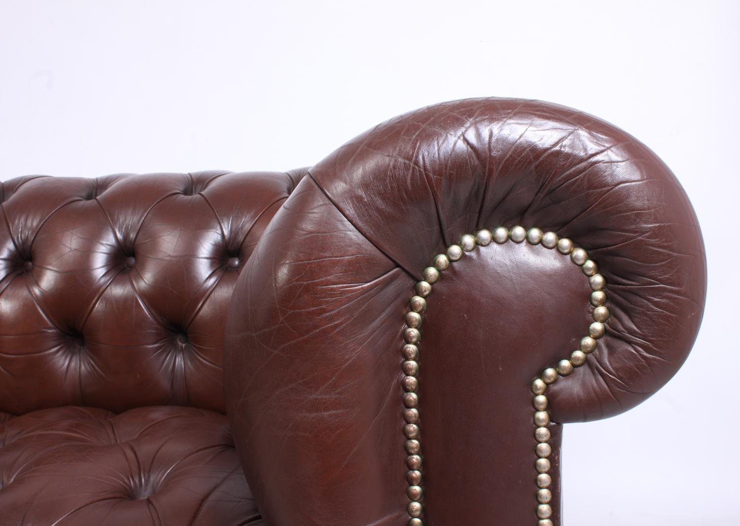 Vintage Leather Chesterfield im Zustand „Gut“ in Paddock Wood, Kent