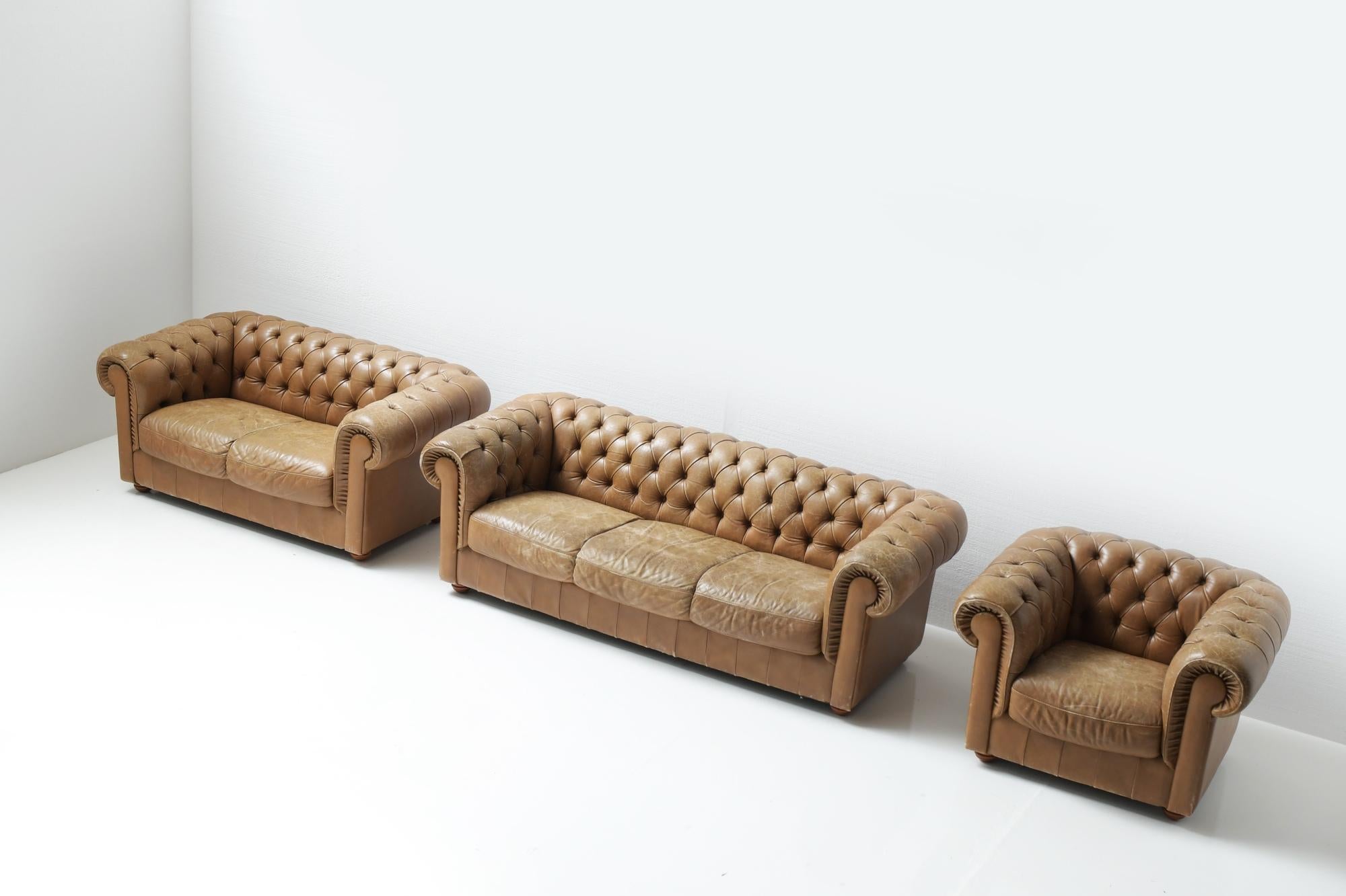 Vintage Leather Chesterfield Set 1991 by Natuzzi, Italy 4