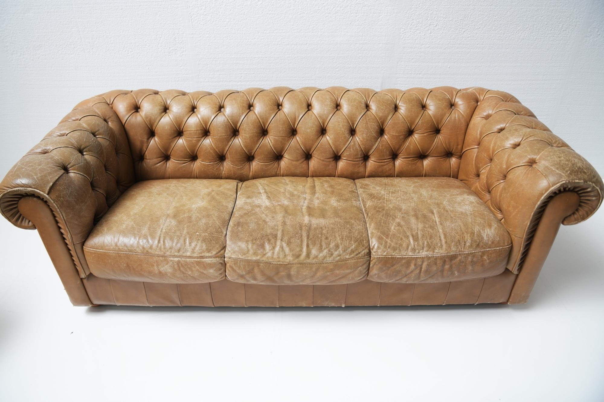 Vintage Leather Chesterfield Set 1991 by Natuzzi, Italy 2