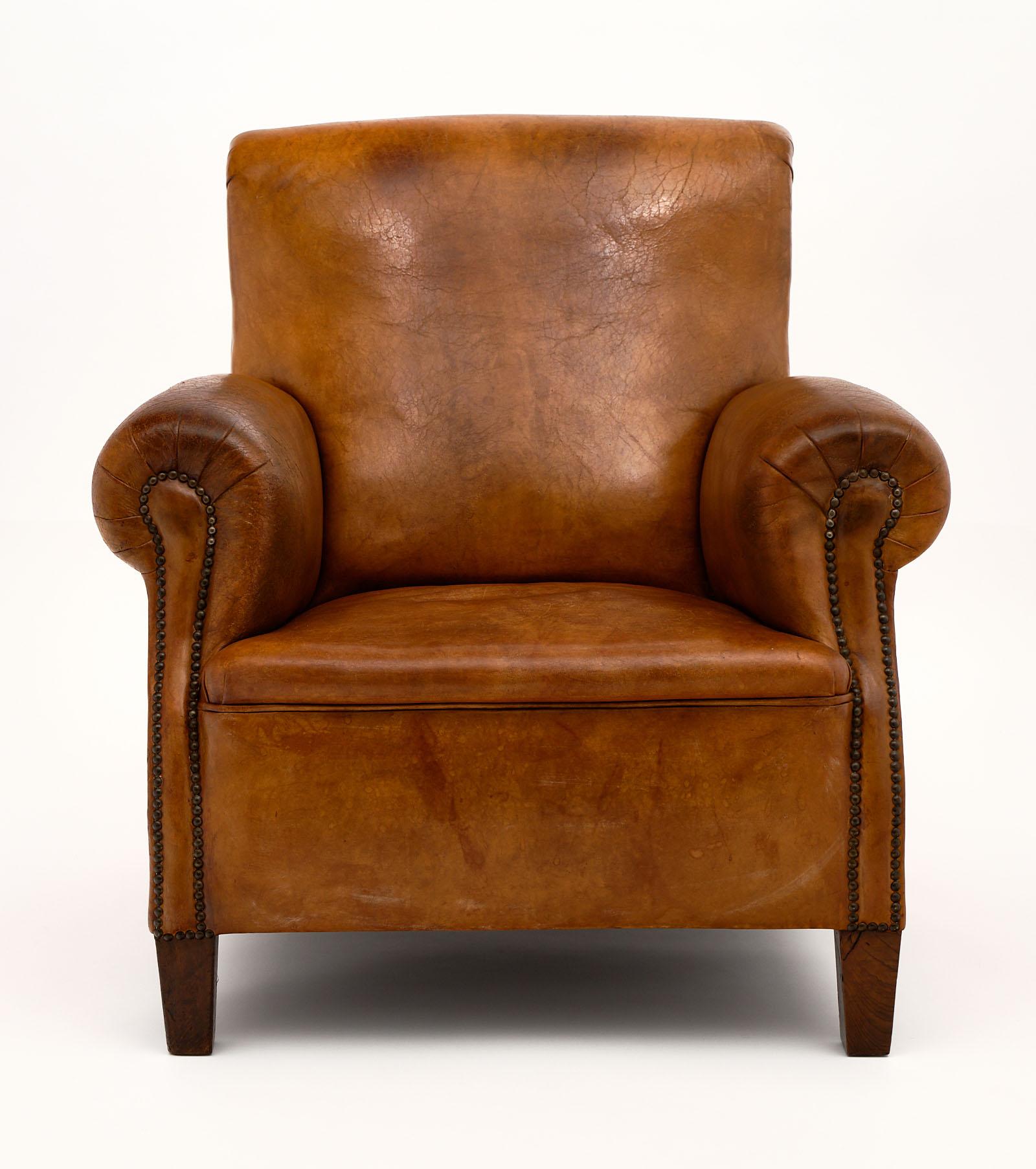 leather club chairs with ottoman