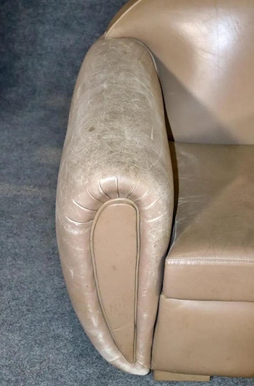 Vintage Leather Club Chairs In Good Condition For Sale In Brooklyn, NY