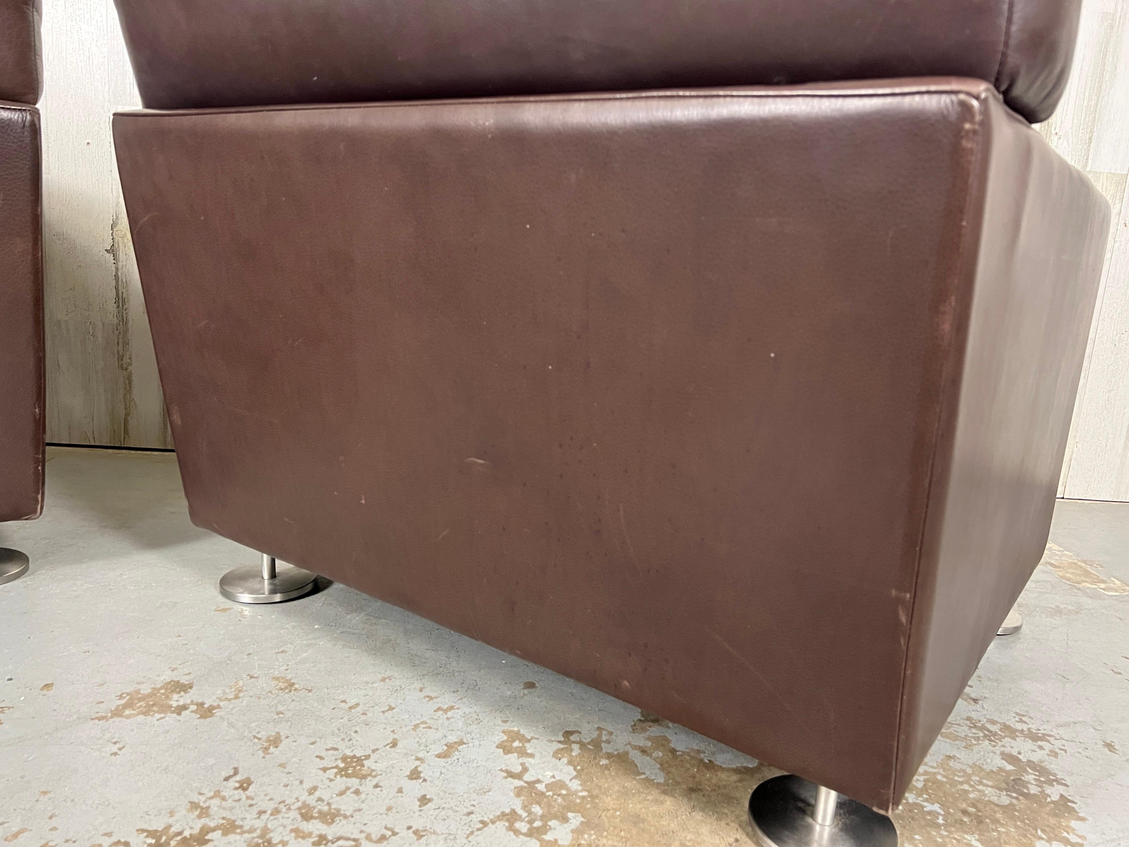 Vintage Leather Club Chairs with Steel Pod Legs for Neinkamper  For Sale 10
