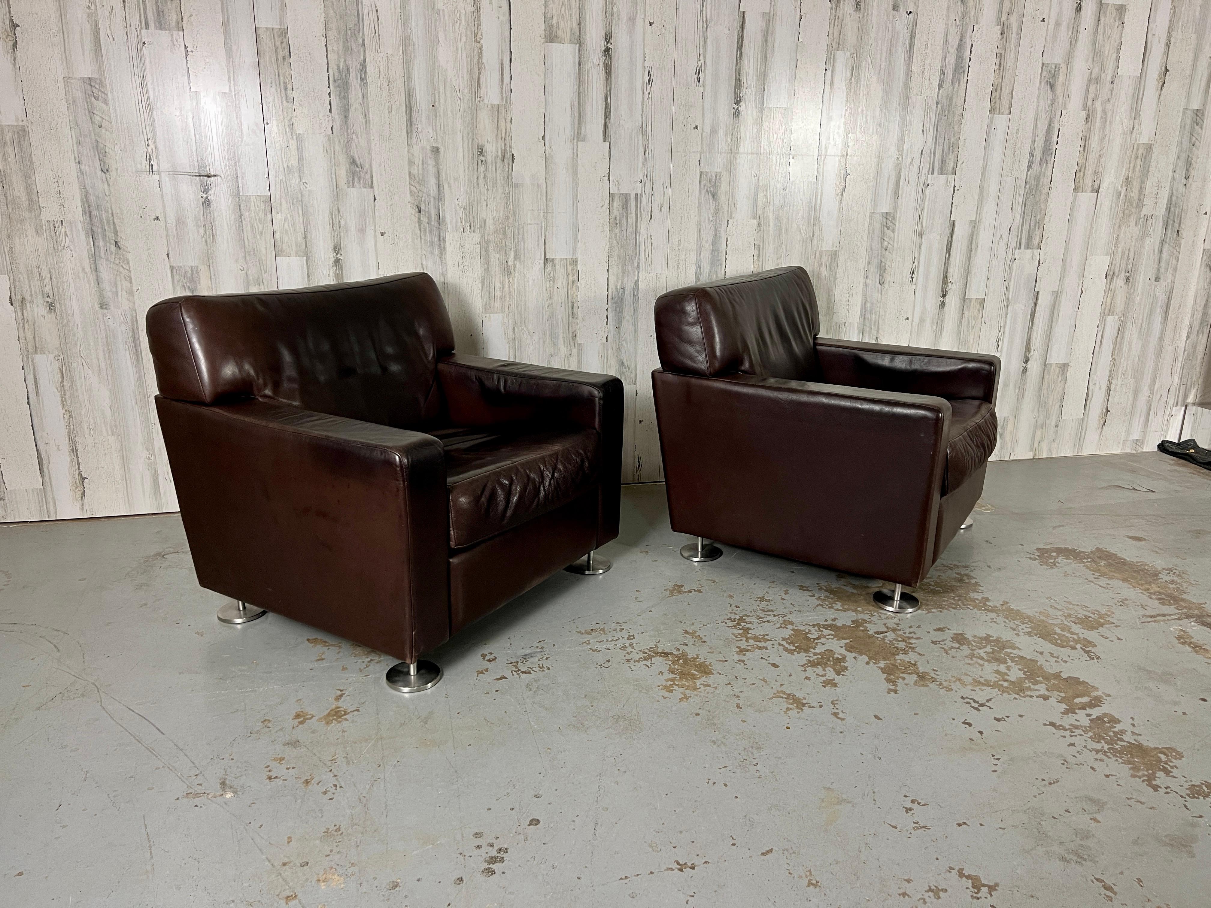 Vintage Leather Club Chairs with Steel Pod Legs for Neinkamper  For Sale 13