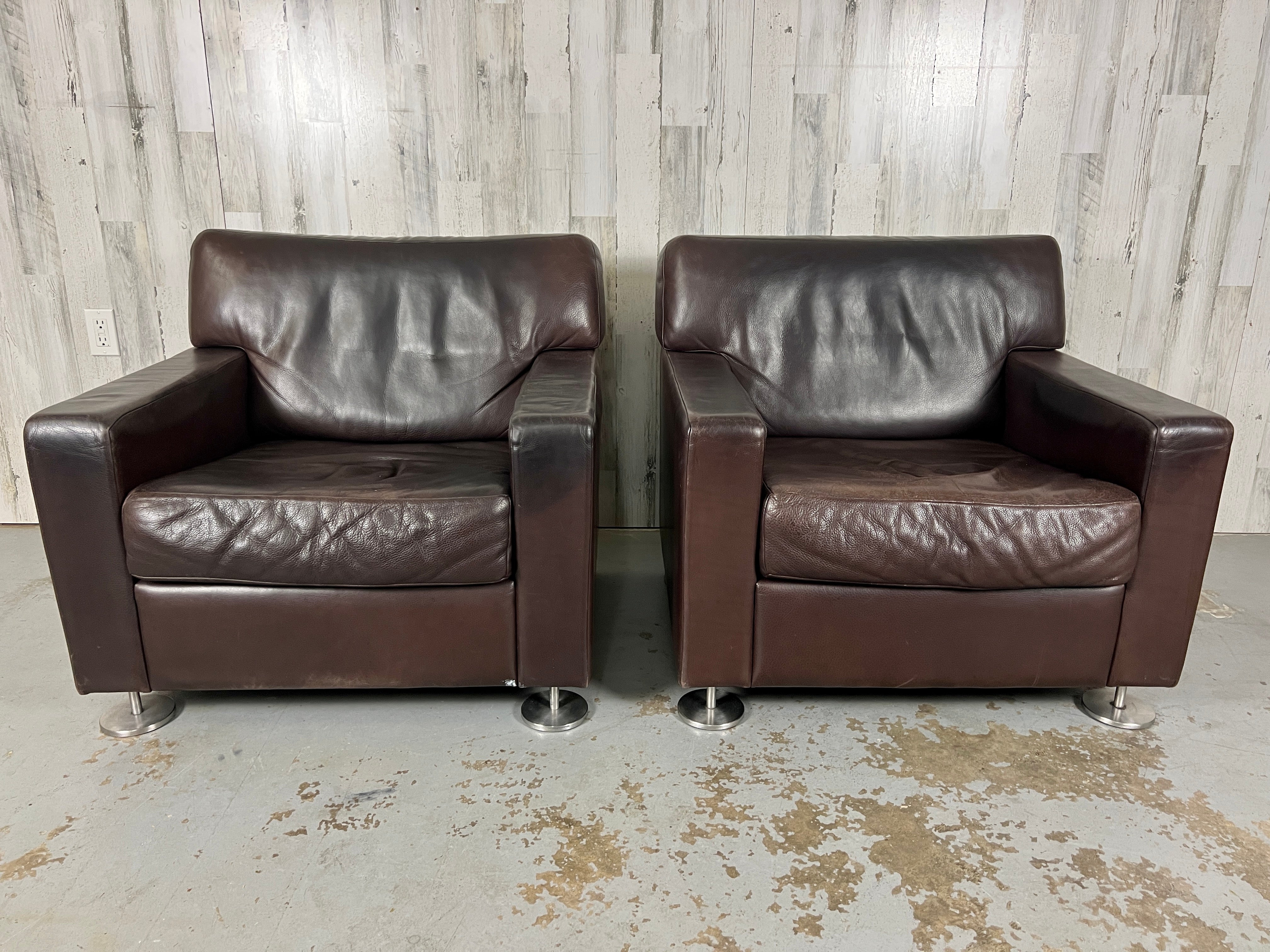 Modern Vintage Leather Club Chairs with Steel Pod Legs for Neinkamper  For Sale