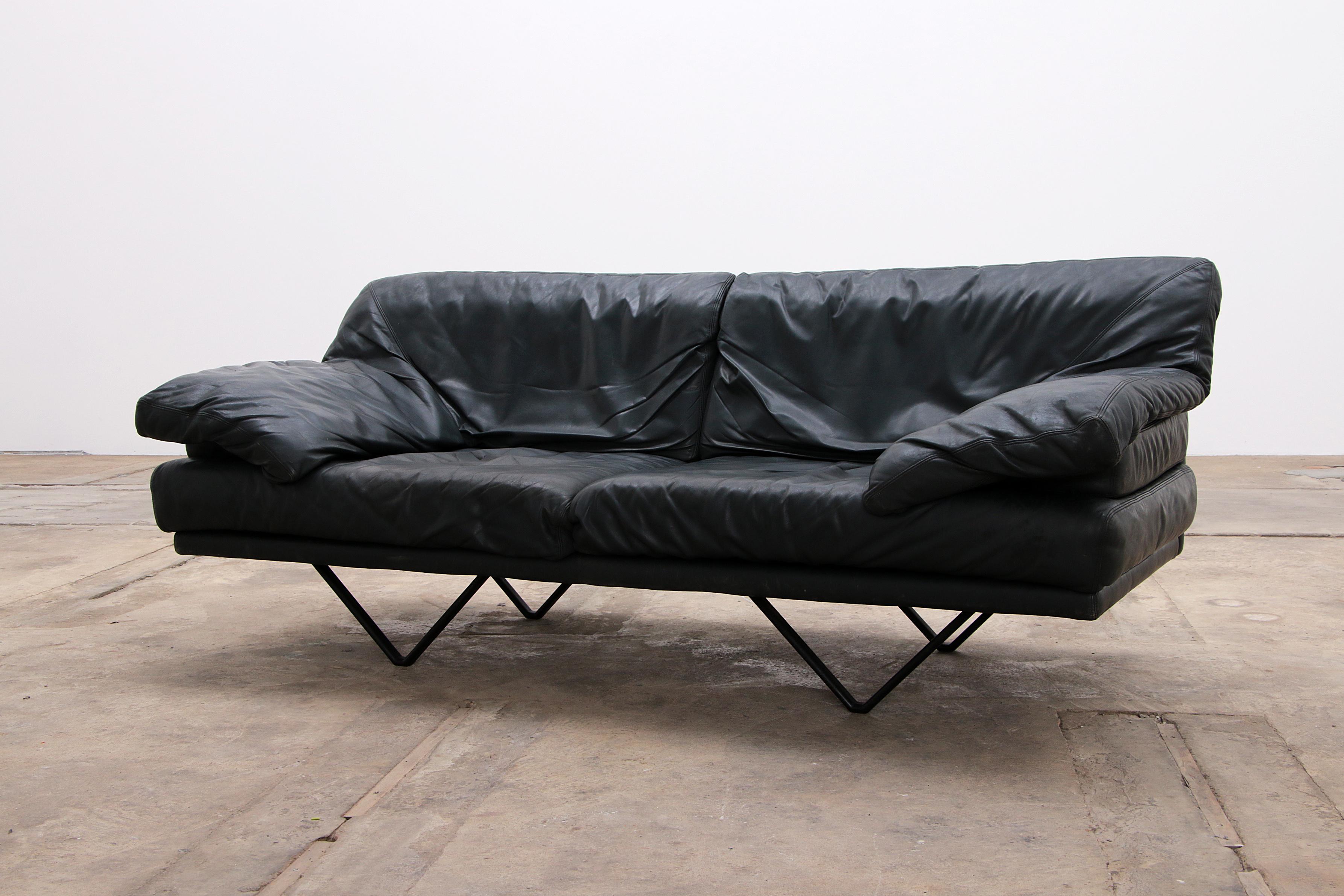 Mid-Century Modern Vintage Leather Cornelius Sofa Anthracite with Metal Base  For Sale